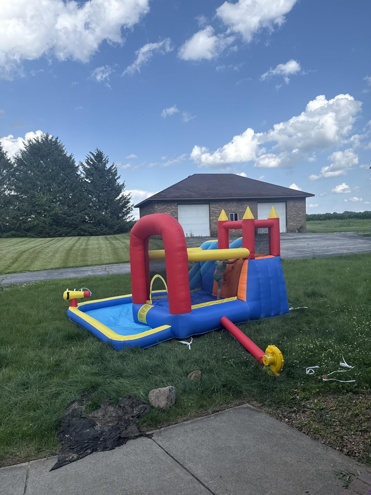 JOYLDIAS Inflatable Water Slide Bounce House, Slide Bouncer Castle Playhouse w/Splash Pool, Jump Area, Climbing Wall, Basketball Hoop, 450W Air Blower for Kids Backyard Indoor Outdoor Use, Free Water Gun customer photo 2