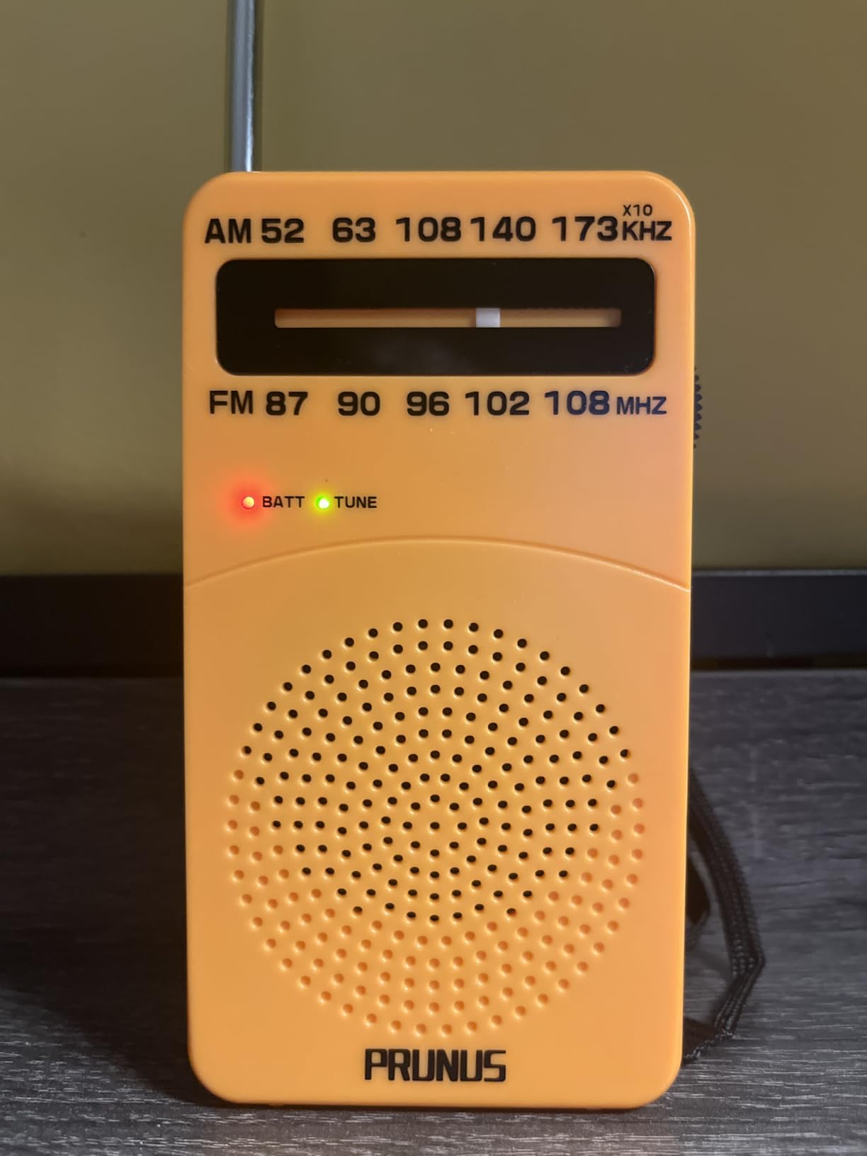 PRUNUS J-166 Portable Radio AM FM, Battery Operated Radio with Tuning Light, Back Clip, Excellent Reception, AM FM Radios Portable, Transistor Radios customer photo 2