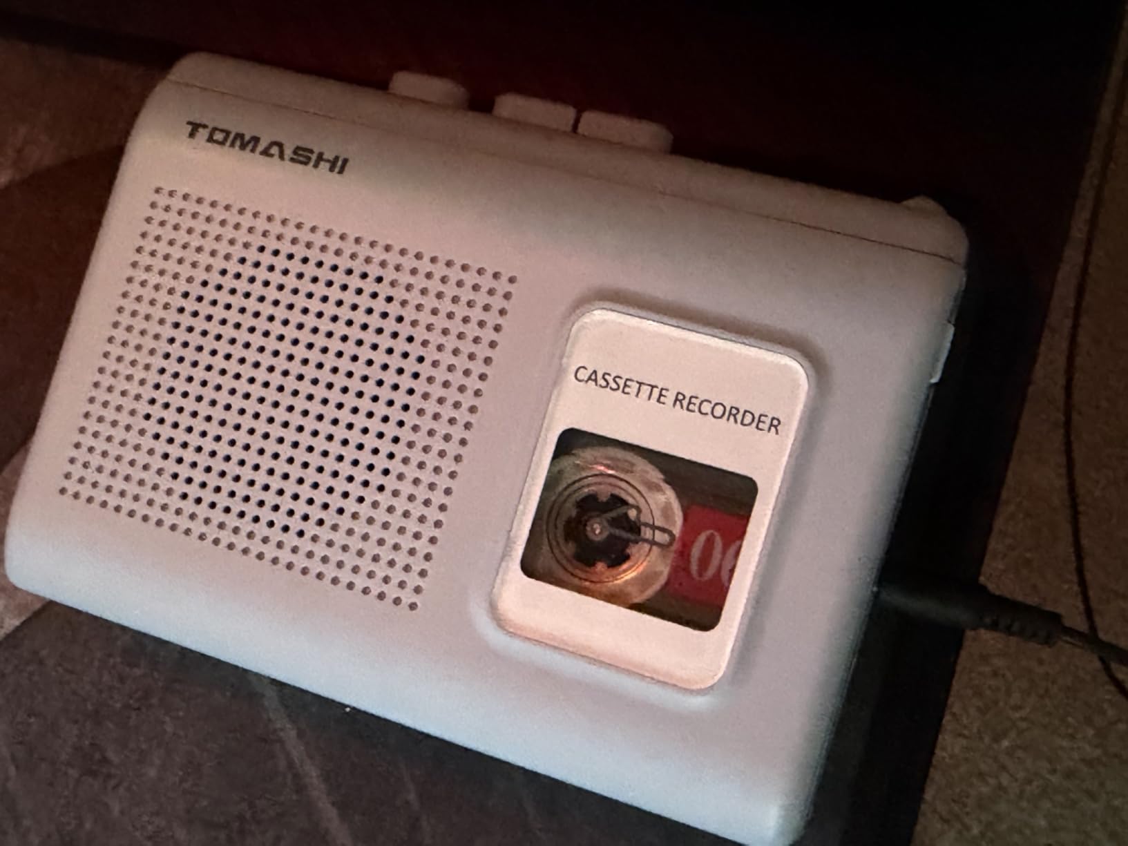 TOMASHI Portable Cassette Player Tape Recorder with Built-in Speaker, Microphone, Headphone Jack, 4.57 x 3.54 x 1.38inch customer photo 2