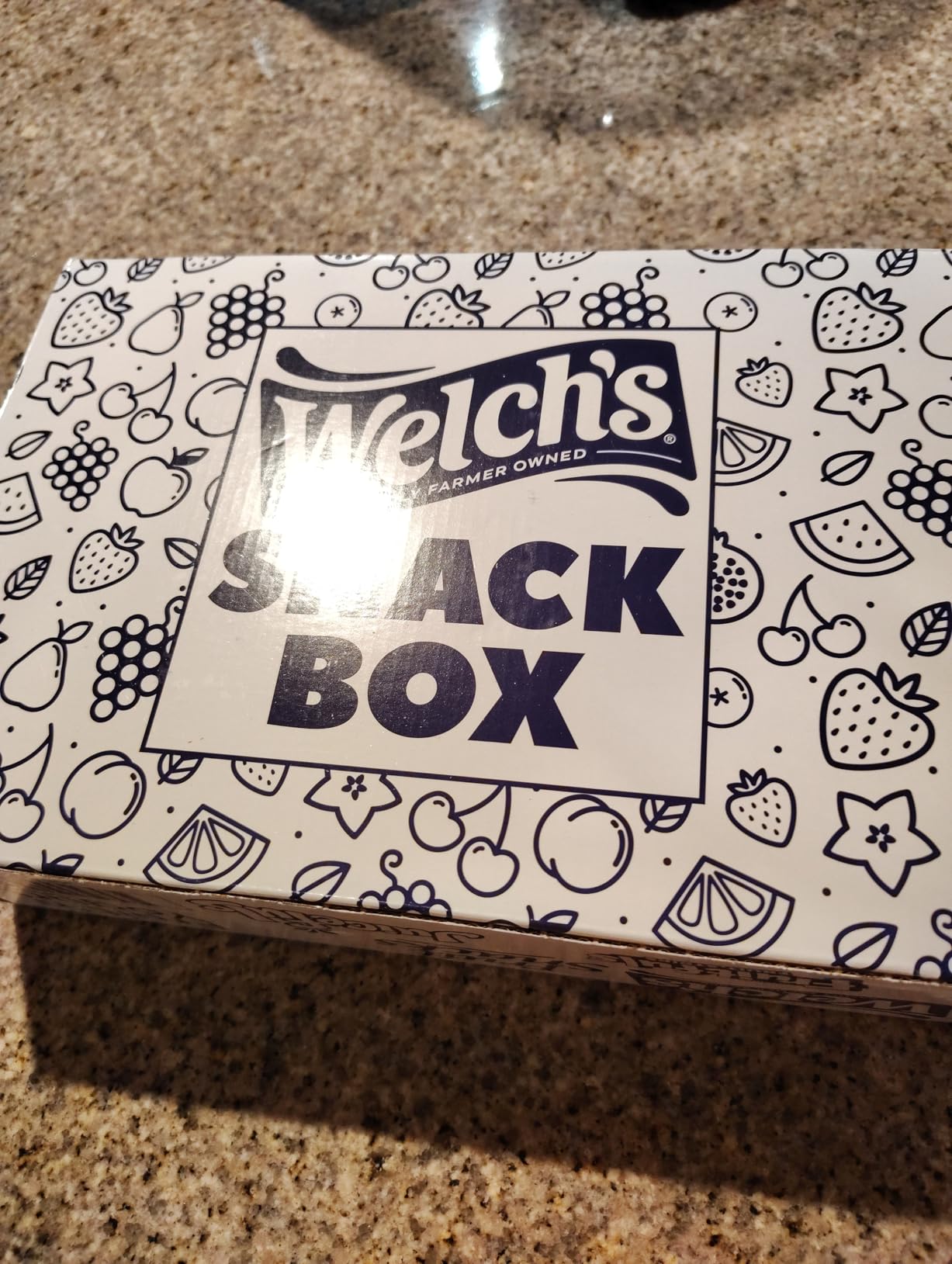 Welch's Fruit Snacks, Mixed Fruit & Berries 'N Cherries Snack Box, Gluten Free, 0.8oz Snack Packs (Pack of 60) customer photo 1