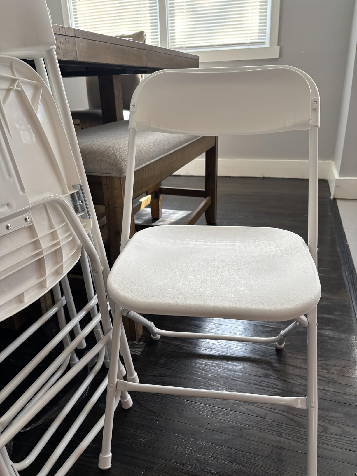 Allpop 10 Pack Plastic Folding Chair, 300lb Capacity, Portable Commercial Chair Seat with Steel Frame for Wedding Party Office Indoor Outdoor Events, Stackable, White customer photo 2