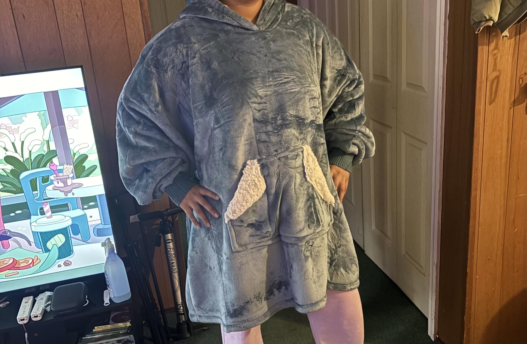 Touchat Wearable Blanket Hoodie, Oversized Sherpa Fleece Sweatshirt Blanket with Giant Hood Pocket and Sleeves for Adult, Warm & Cozy Grey Blanket Gifts for Women customer photo 1