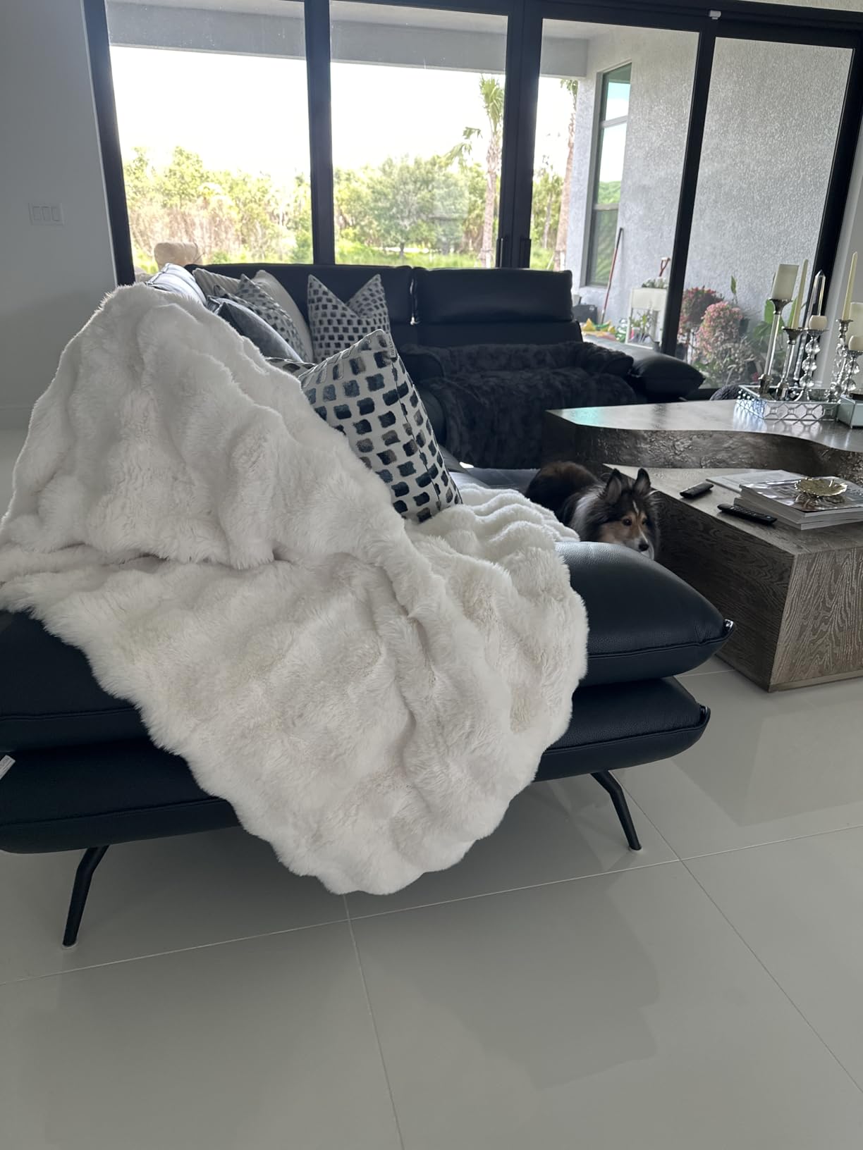 Touchat Luxury 1000GSM Faux Rabbit Fur Throw Blanket, Super Heavy Warm Cozy Blankets for Couch Bed Sofa, Bubble Plush Fuzzy Elegant Soft Mink Blanket for Mom Living Room Bedroom, Cream White customer photo 1
