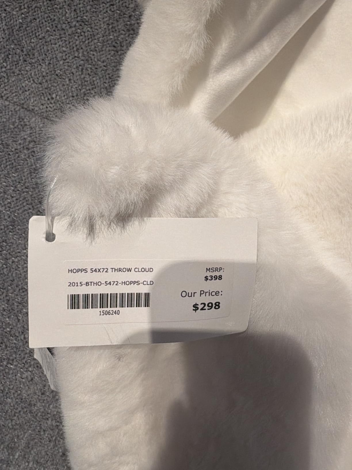 Touchat Luxury 1000GSM Faux Rabbit Fur Throw Blanket, Super Heavy Warm Cozy Blankets for Couch Bed Sofa, Bubble Plush Fuzzy Elegant Soft Mink Blanket for Mom Living Room Bedroom, Cream White customer photo 2