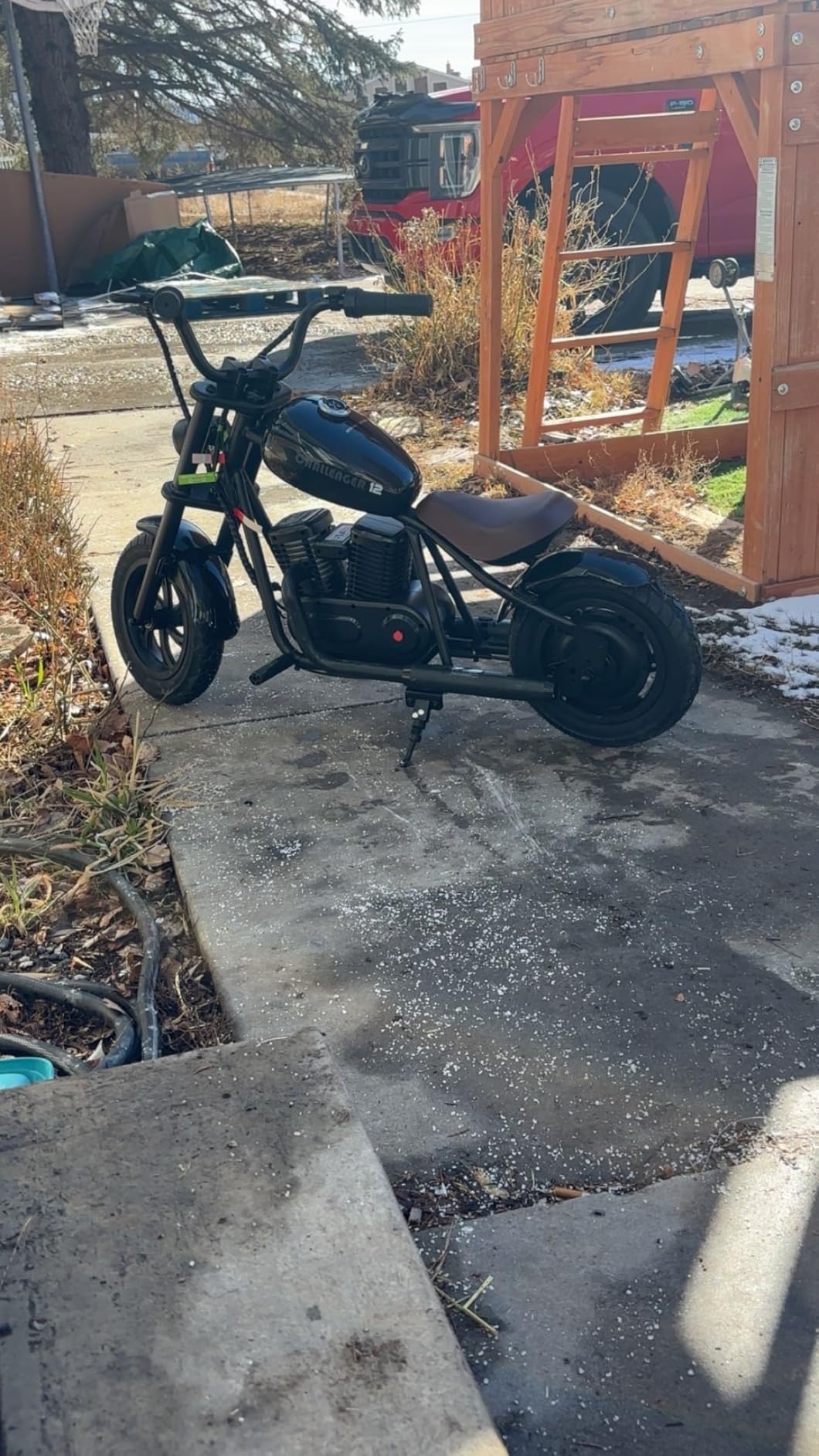Hyper GoGo Kids Electric Motorcycle - Retro-Style Bike with Ambient Lighting, Built-in Music, Speeds Up to 10 MPH & 60 Minutes of Continuous Ride Time, for Ages 3+ (Blue) customer photo 1