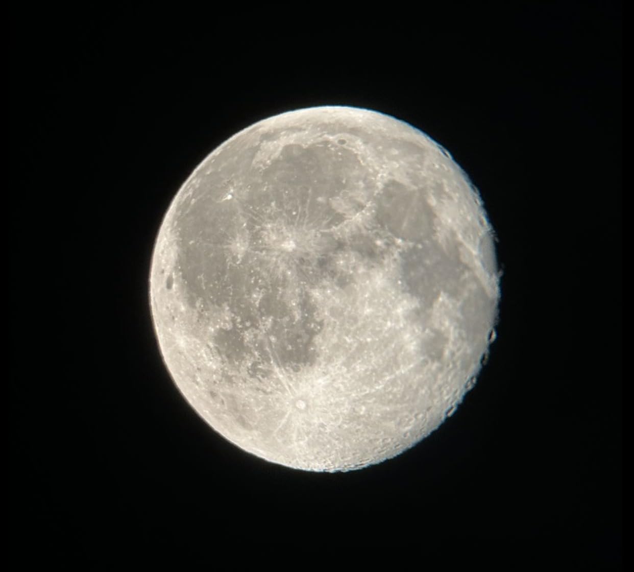 HOROX 80mm Maksutov-Cassegrain Telescope with Pro Tripod & Phone Adapter customer photo 1