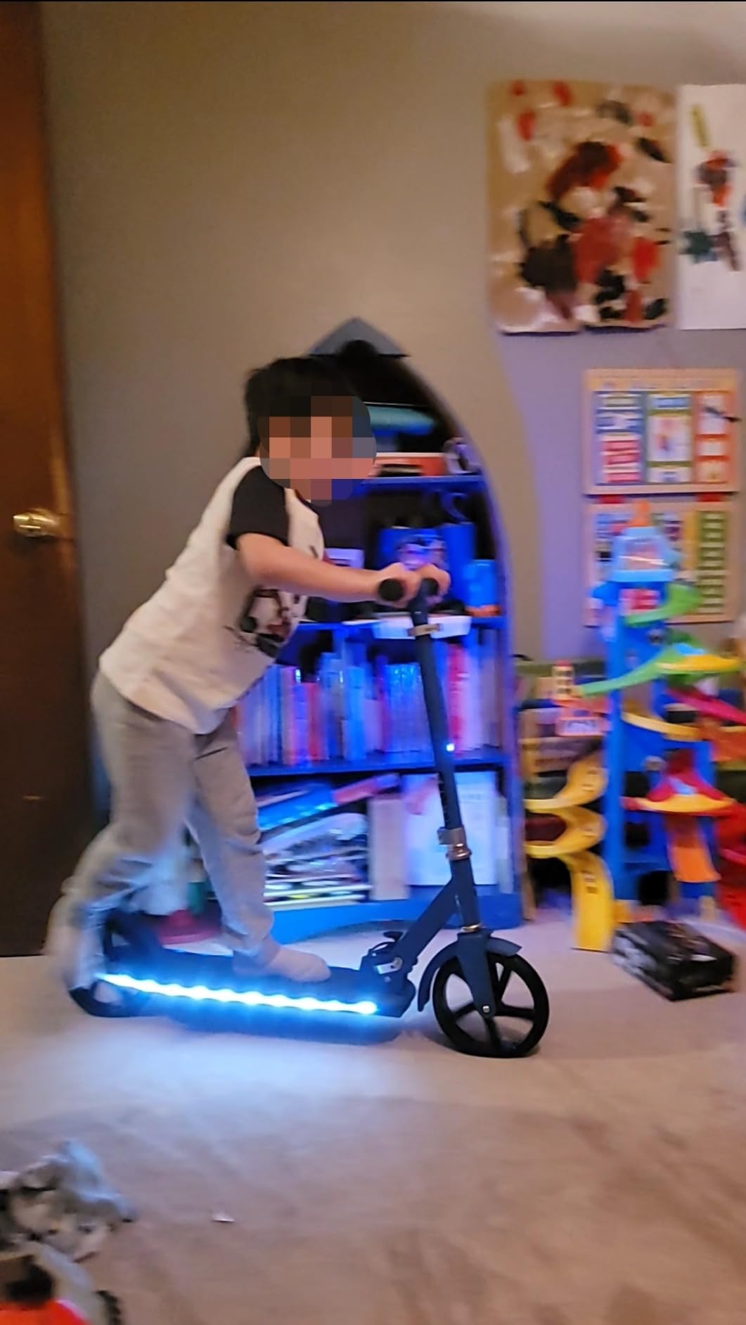 Jetson Jupiter Jumbo 2-Wheel Kick Scooter, Sturdy Wide Deck, Height Adjustable Handlebar, Rear Brake, Easy-Folding Mechanism, 8 inch wheels customer photo 1