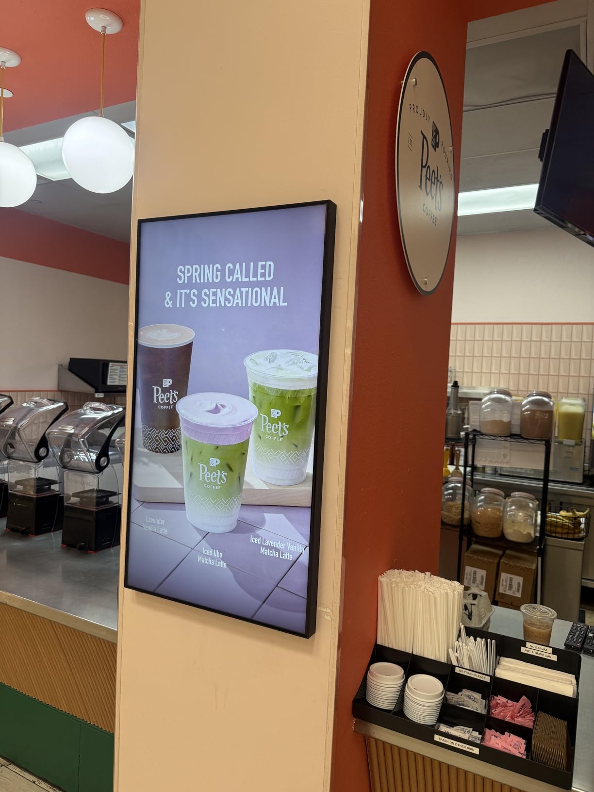 Digital Signage Display, 18.5 Inch 700 Nits Ultra-Bright Digital Menu Board with CMS, Desktop Digital Signage for Business, Restaurants & Commercial Use customer photo 2