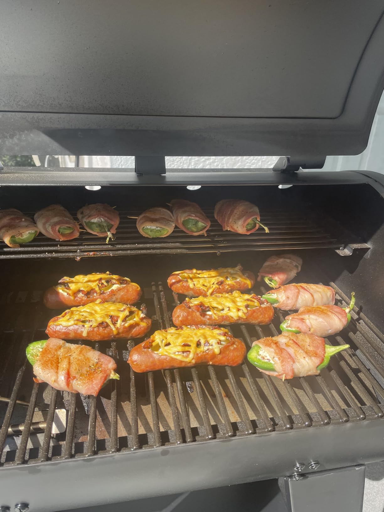 Pit Boss 850 FB2 Series Wood Pellet Grill & Smoker with Flame Broiler and LCD Digital Controller, 840-Sq. In. Cooking Space, 180°F to 500°F Temperature Range, Meat Probe, 21 lb. Pellet Hopper, Black customer photo 1