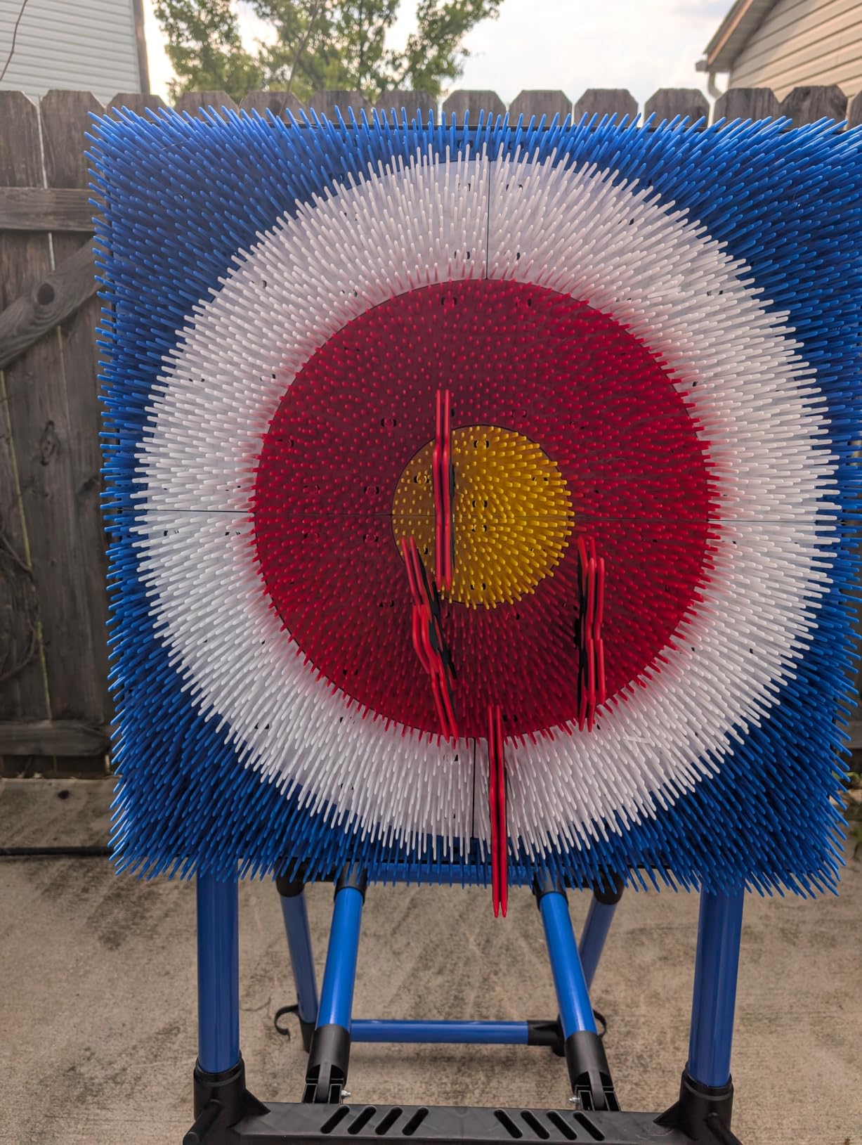 Stiatu Axe Throwing Bristle Target with 8 Throwing Axes Set, Axe Throwing Game for Backyard, Indoor & Outdoor, Yard Games, Carnival Games customer photo 2