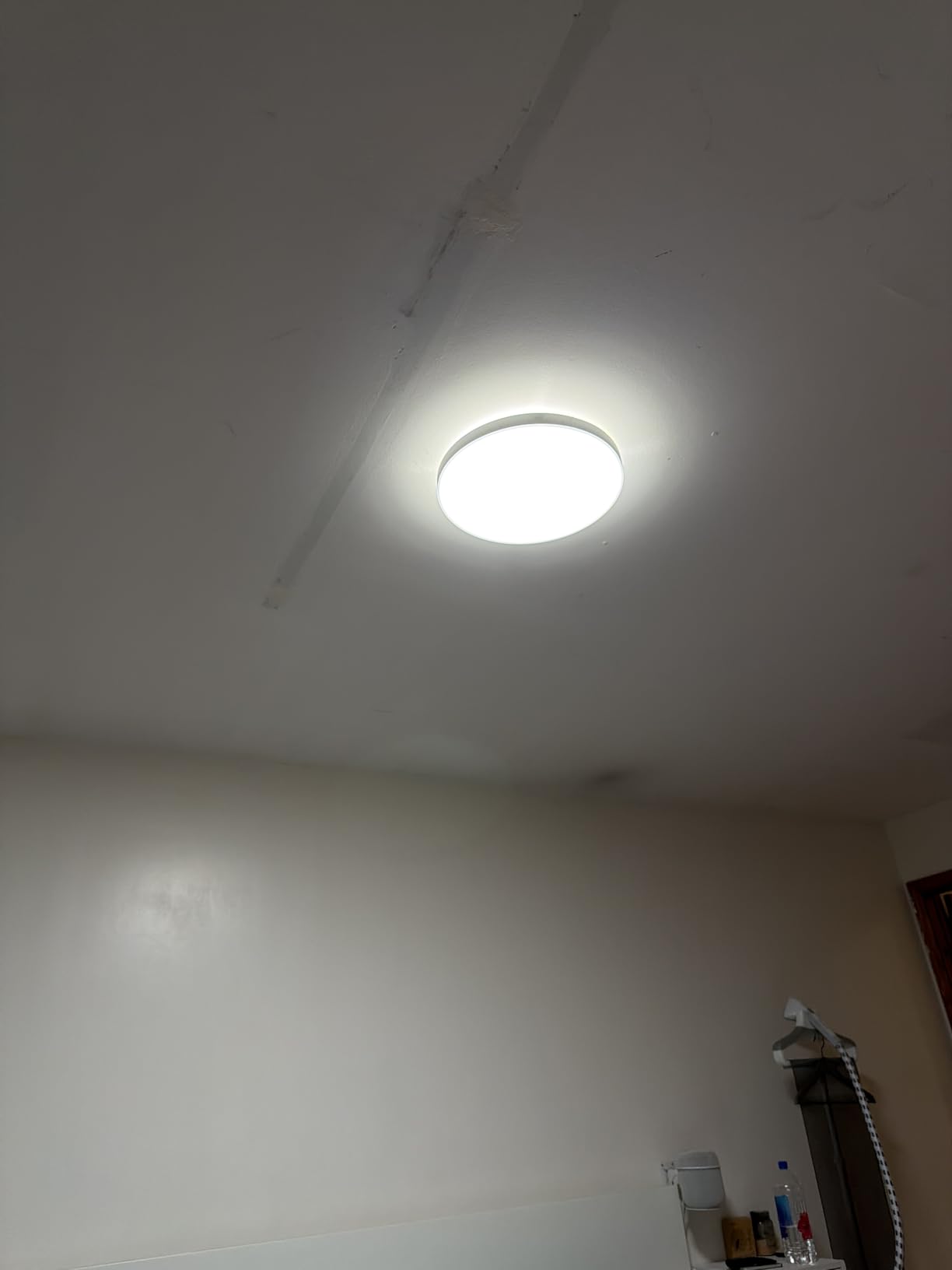 Philips Hue Datura Smart Ceiling Panel (Small Round 2.49in x 15.12in) White & Color Light, Bluetooth Compatible, Voice Control with Alexa, Apple Home & Google Assistant customer photo 1