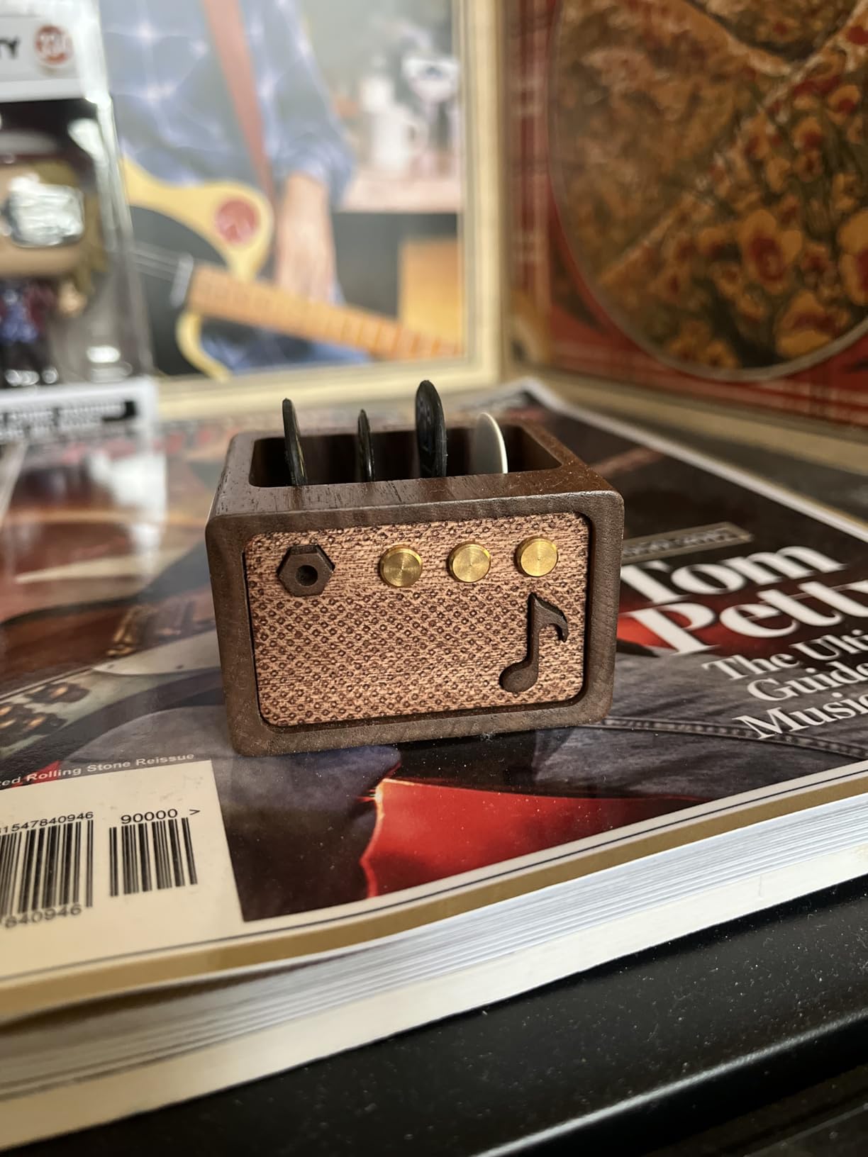 CoolGift Mart Guitar Pick Holder, Walnut Wood Amp Styled Guitar Pick Case for Picks Storage and Display, Guitar Gifts Accessories for Men Guitarists Guitar Players Music Lovers customer photo 2