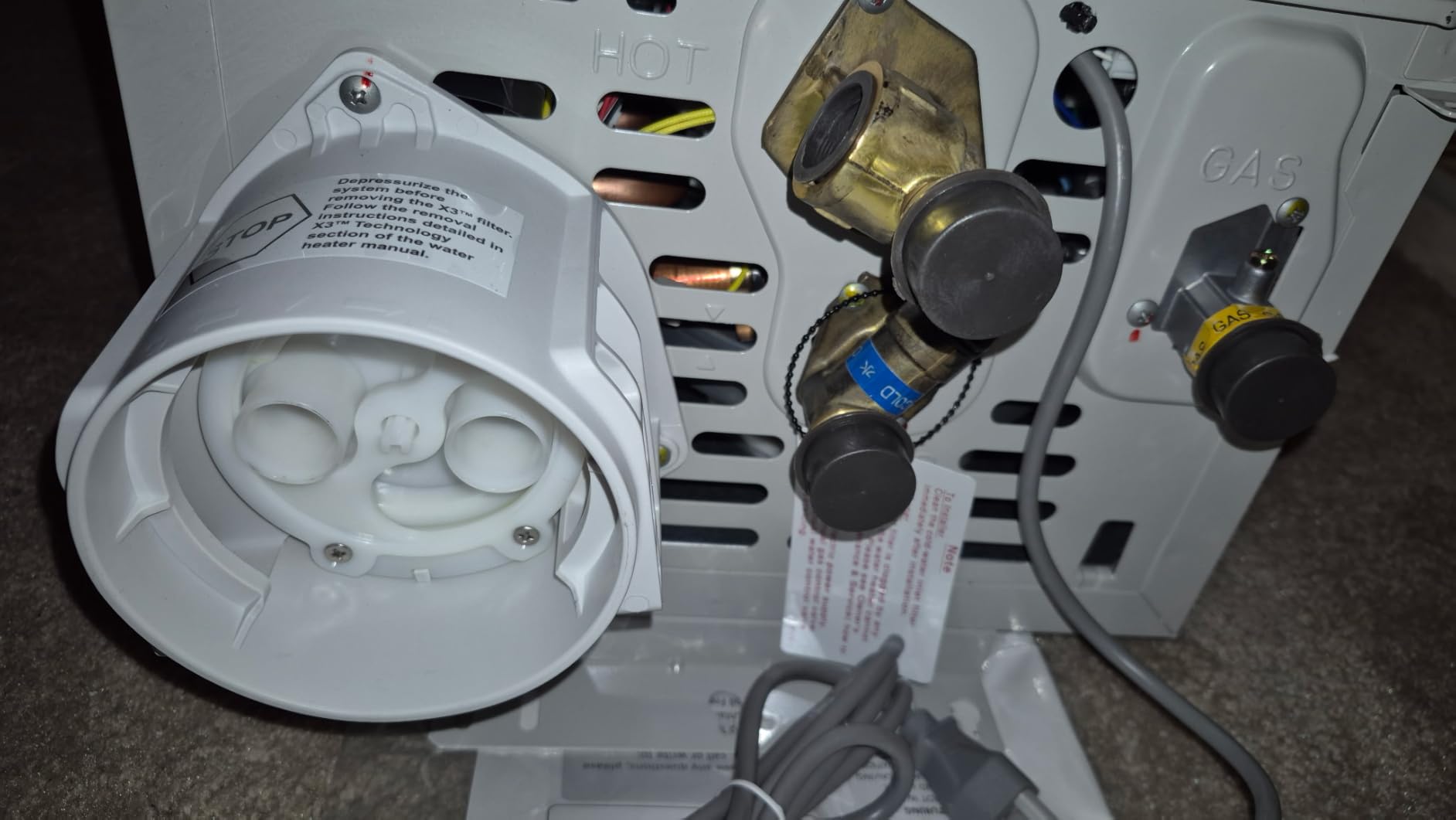 A. O. Smith Tankless Water Heater Natural Gas - Endless Instant Hot Water up to 10 GPM - Integrated Recirculation Pump - Indoor Condensing 199,000 BTU ProLine XE ATI-540P-N customer photo 1