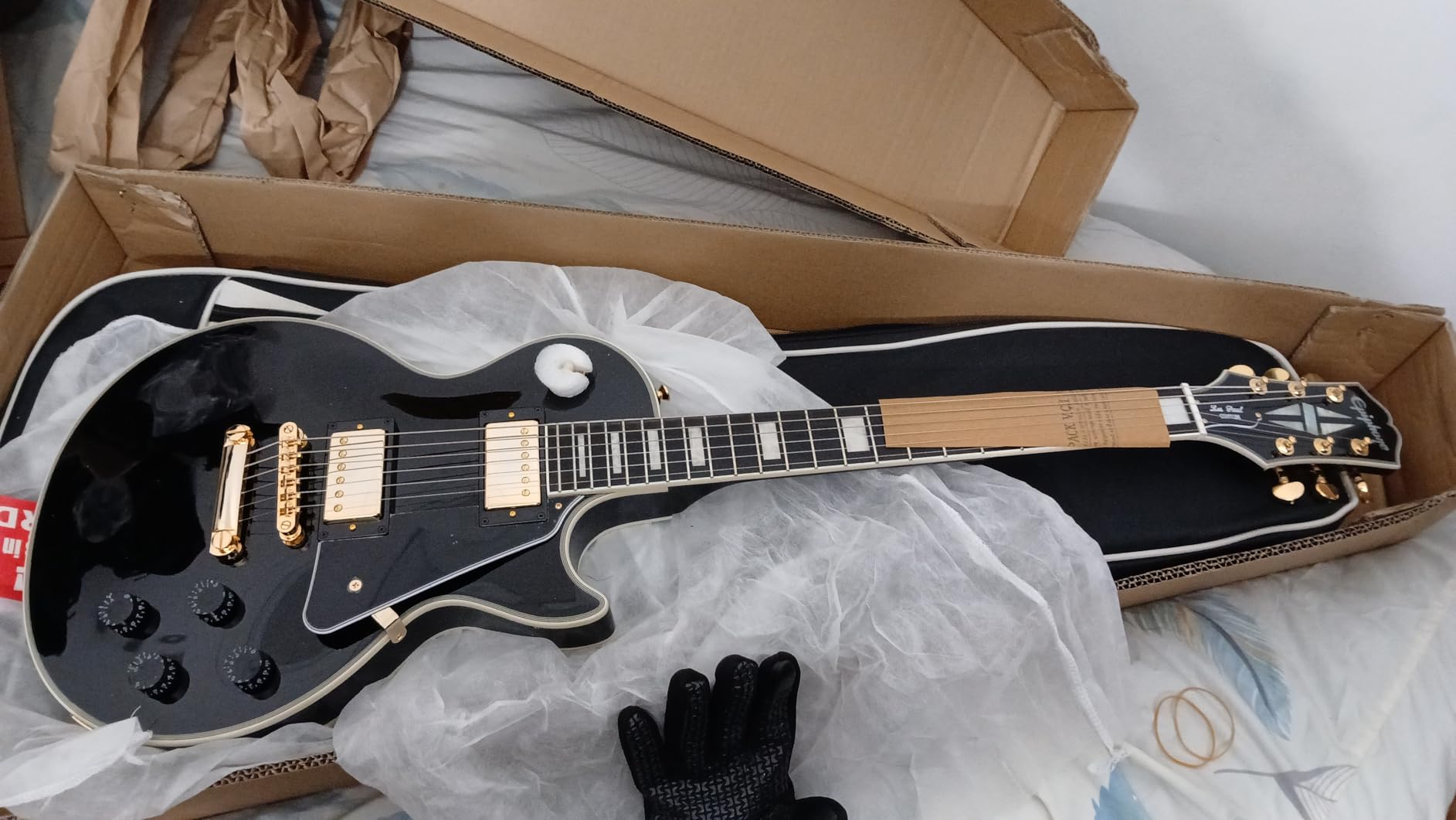 Epiphone Inspired by Gibson Les Paul Custom, Alpine White with Bag customer photo 1