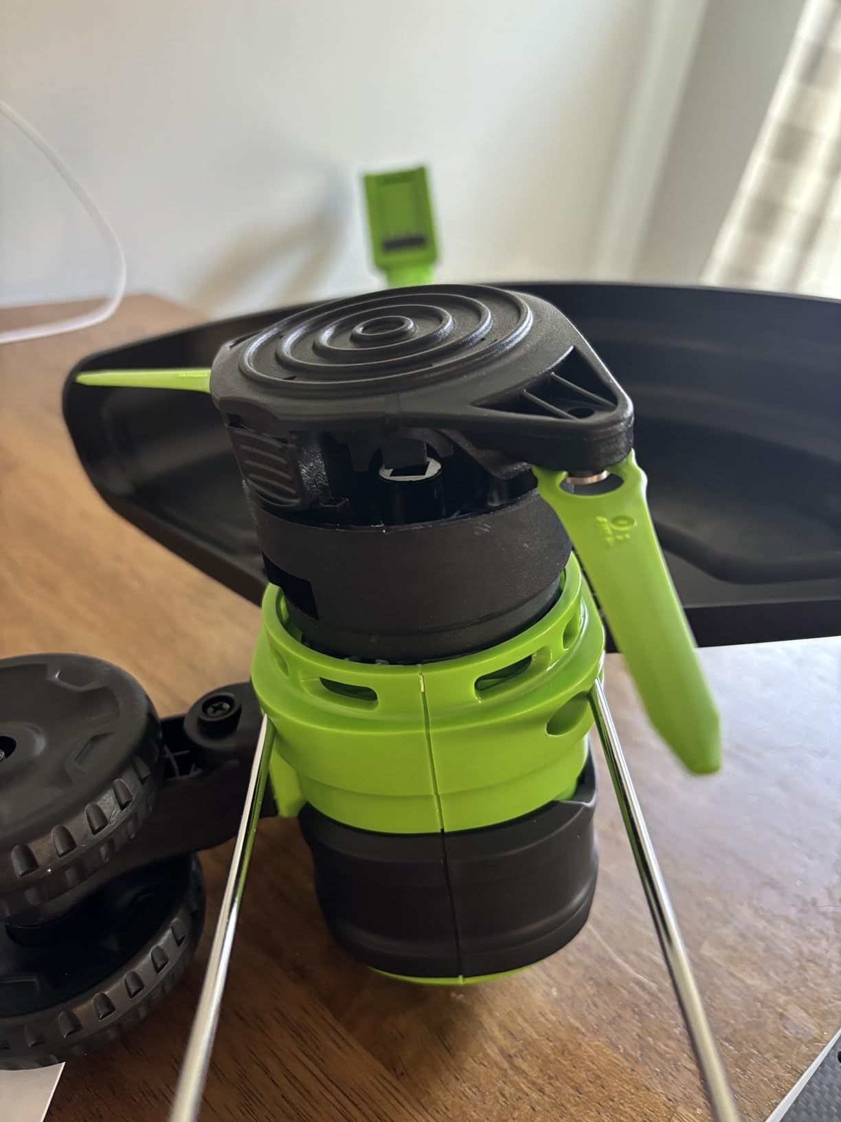 Greenworks 24V 10 in Cordless String Trimmer, 20 Blades, 2.0 Ah Battery customer photo 2