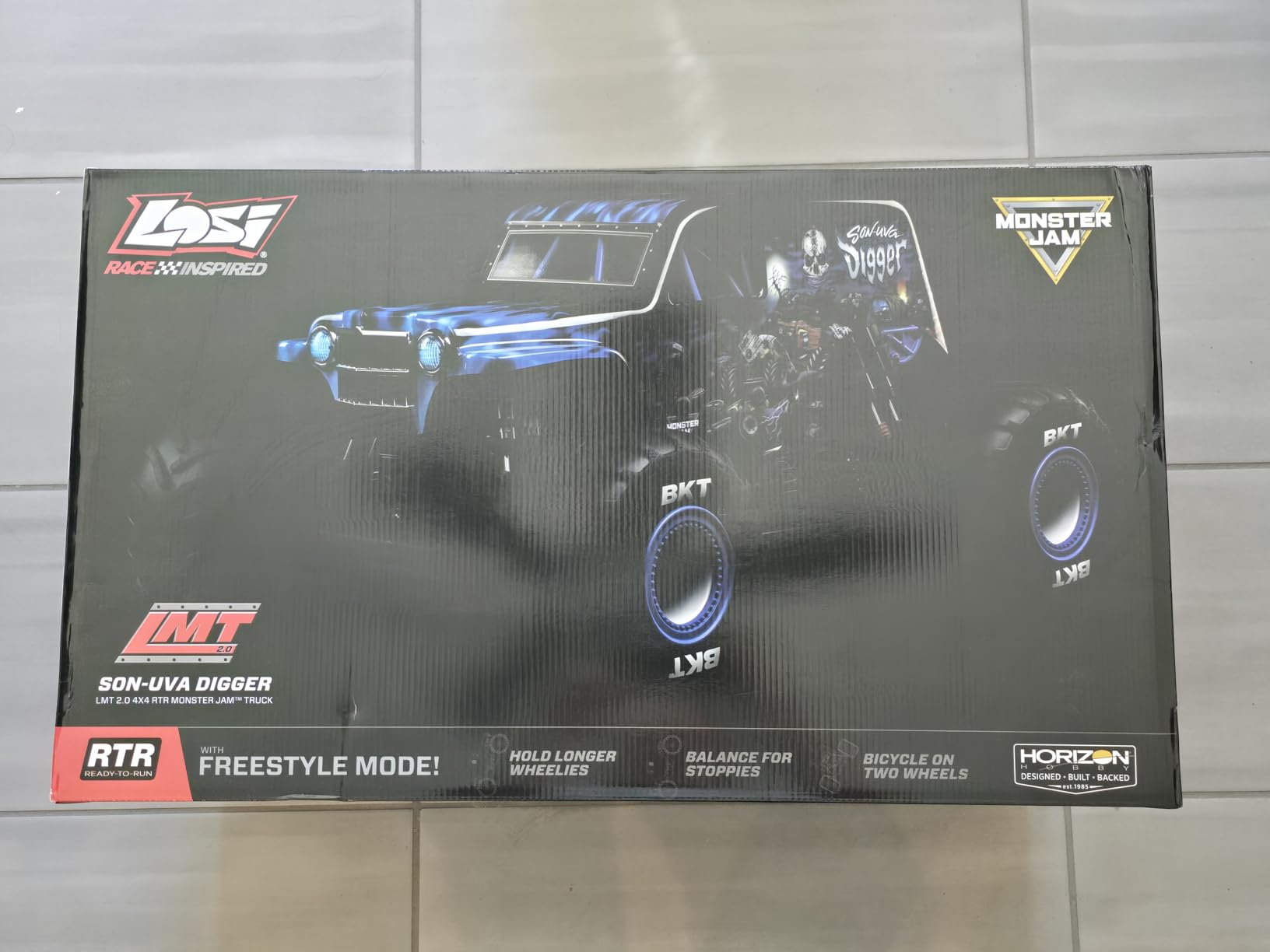 Losi LMT 2.0 4 Wheel Drive Solid Axle Monster Truck RTR - Son-Uva Digger customer photo 2