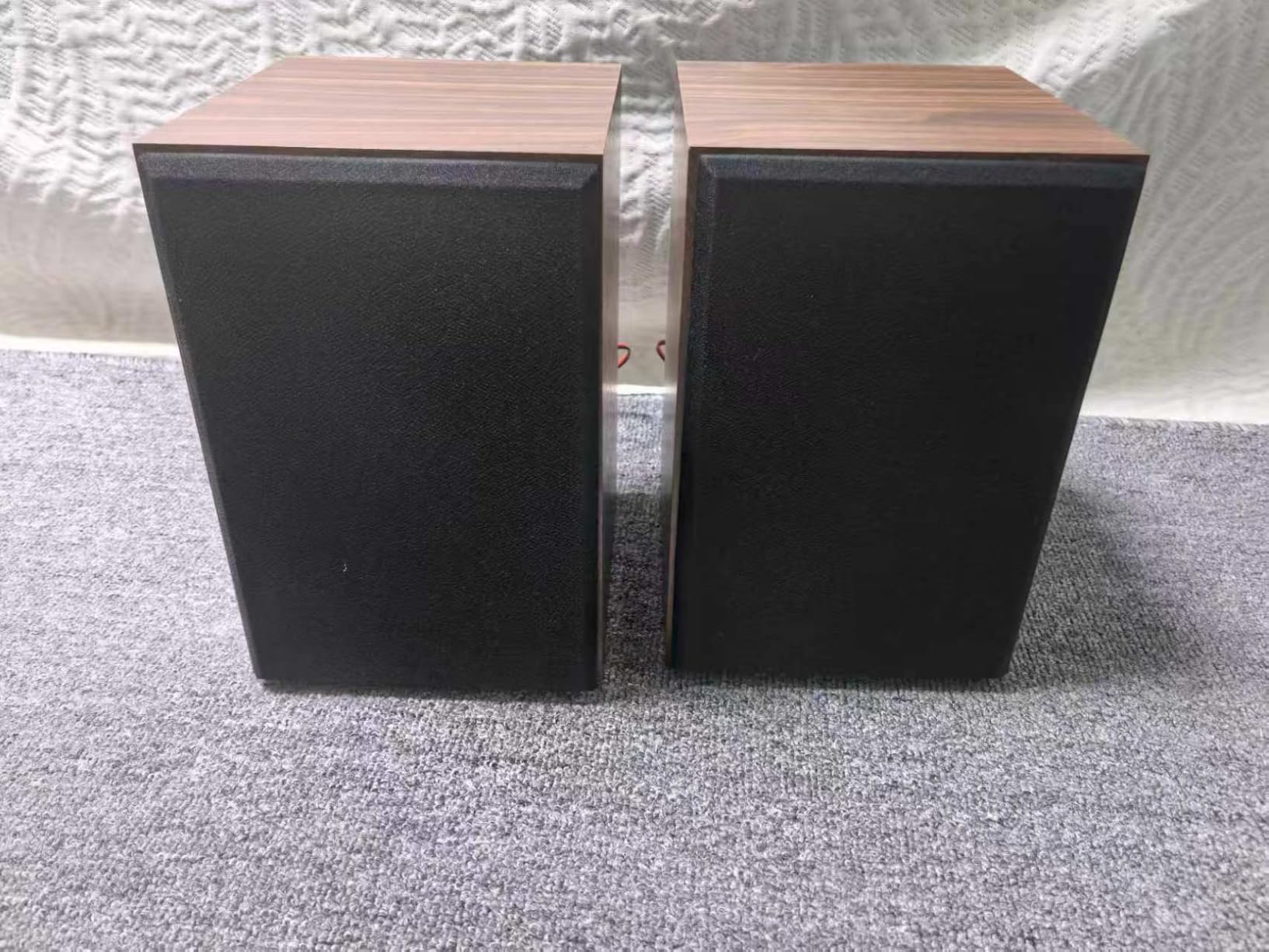 Bluetooth Turntable HiFi System with 36 Watt Bookshelf Speakers, Patent Designed Vinyl Record Player with Magnetic Cartridge, Bluetooth Playback and Auto Off customer photo 1