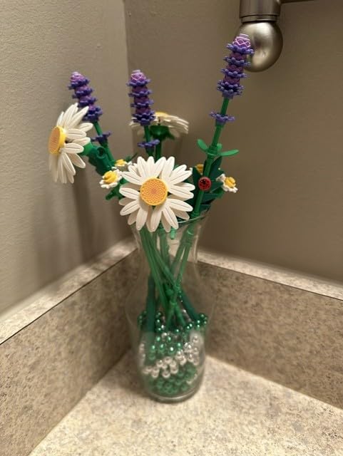LEGO Botanicals Daisies Building Toy - Artificial Flowers Crafting Kit for Girls & Boys, Ages 9+ - Kids Room Decor for Book Shelf or Desk - Gift Idea for Birthdays - 11508 customer photo 2