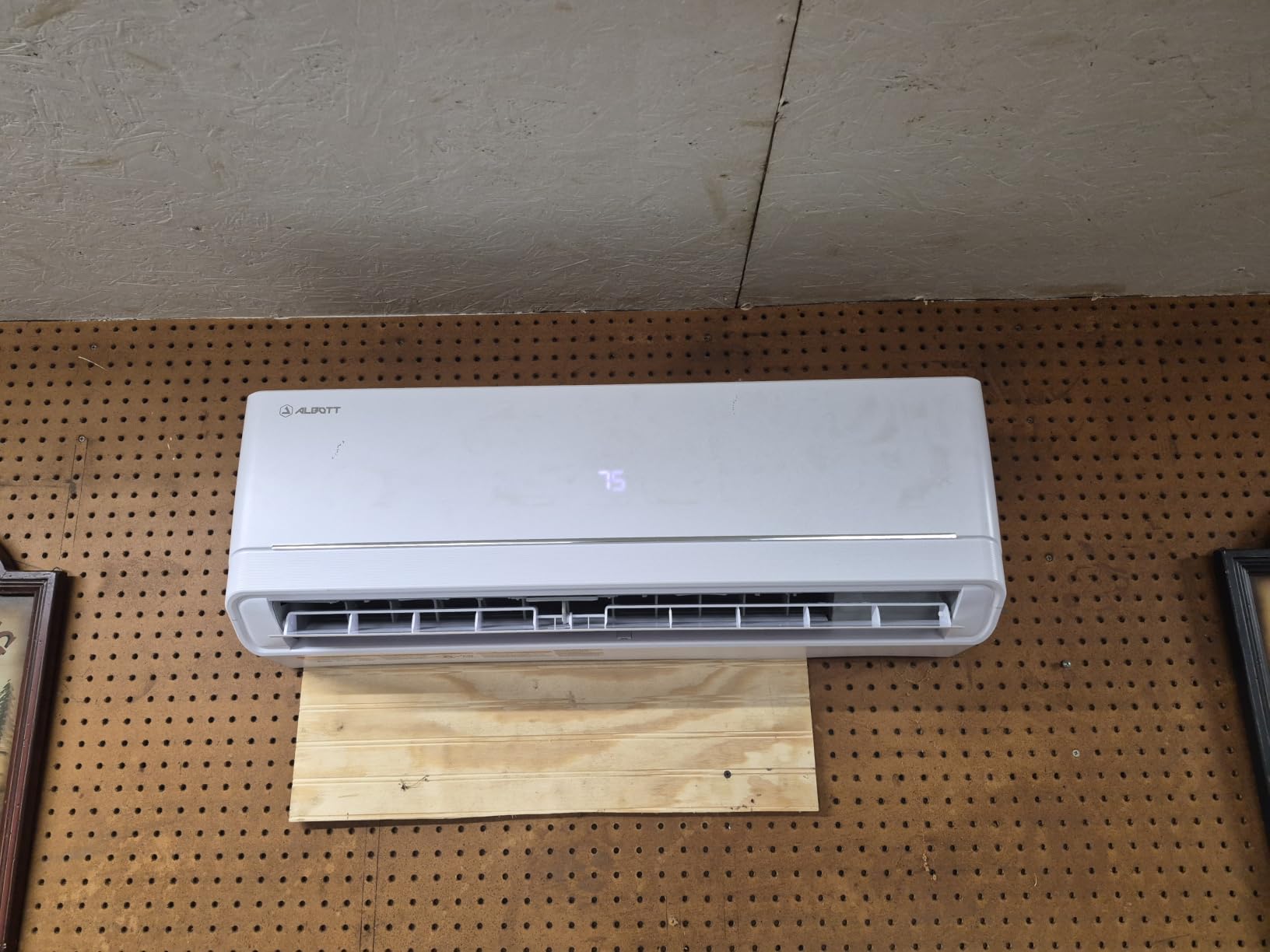 Albott Mini Split Air Conditioner and Heater, 12,000 BTU, SEER2 18, 115V Inverter Energy-Efficient AC with Self-Cleaning, Remote and APP Control, Easy Installation, Cools up to 750 Sq.Ft. customer photo 1