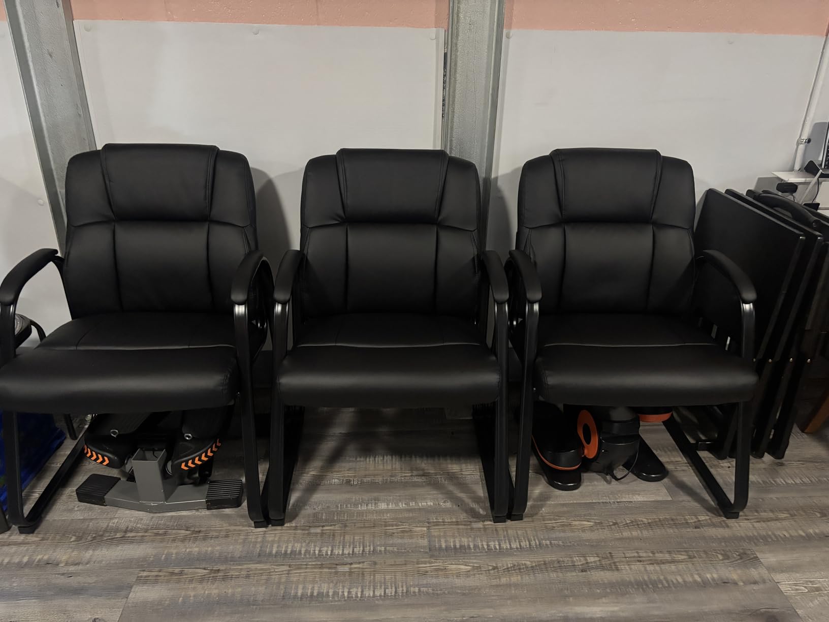 Sweetcrispy Waiting Room Guest Chair, Stationary Office Reception Chairs No Wheel, Comfy Padded Arms and Seld Base, for Conference Room Lobby Home Computer Desk Bedroom Elderly, Deep Black customer photo 2