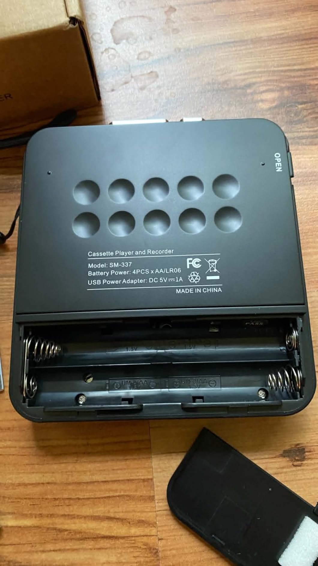 Cassette Tape Player Recorder, Cassette to MP3 Converter, Record to Cassettes/USB/SD Card, LCD Display, Power by USB C or AA Battery, Built-in Speaker, Headphone Jack and Mic customer photo 1