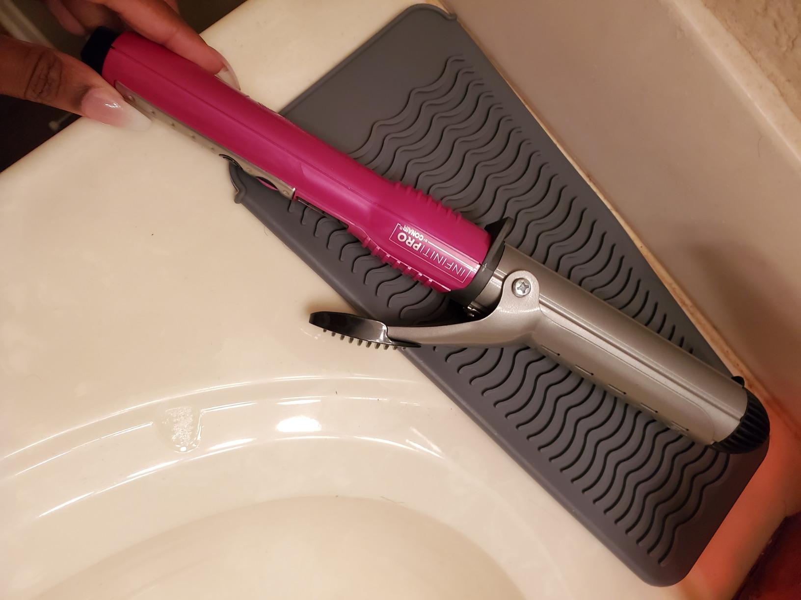 Conair INFINITIPRO Tourmaline 1 1/2-Inch Ceramic Curling Iron, 1 ½ inch barrel produces soft waves – for use on medium and long hair customer photo 1