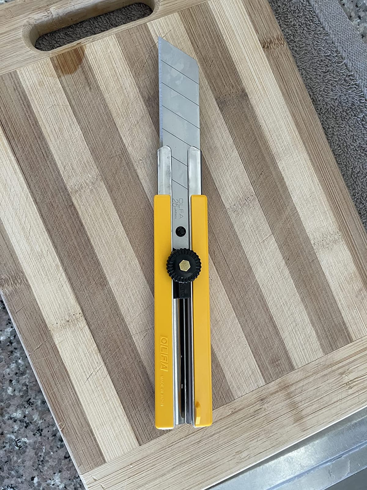 OLFA 25mm Extra Heavy-Duty Utility Knife (H-1) - Anti-Slip Rubber Inset customer photo 1