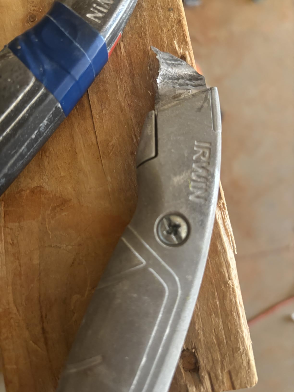 IRWIN Utility Knife, Fixed Blade (2081101), gray customer photo 2