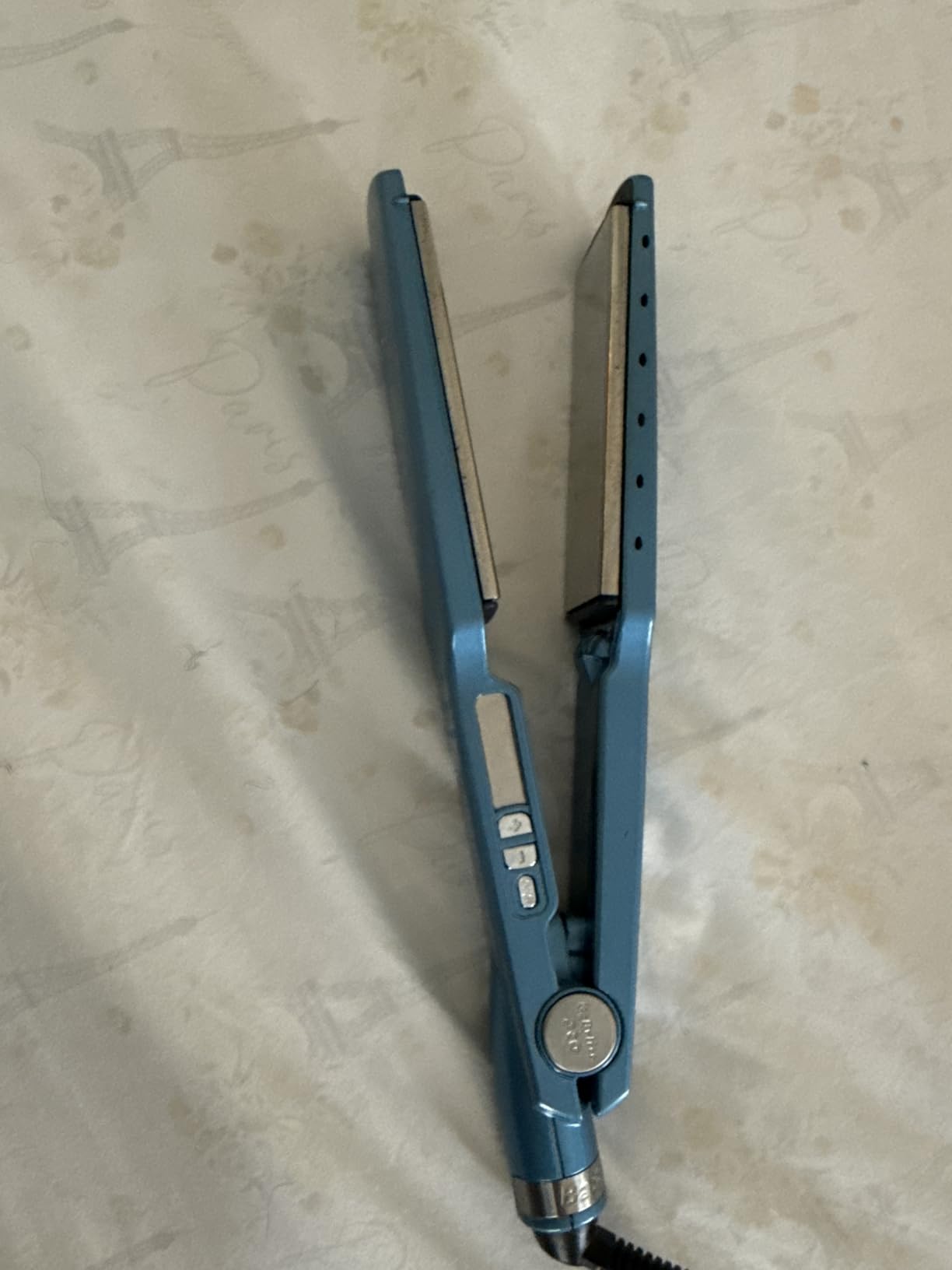 BabylissPRO Nano Titanium Ionic Hair Straightener, Professional Flat Iron for All Hair Types customer photo 2