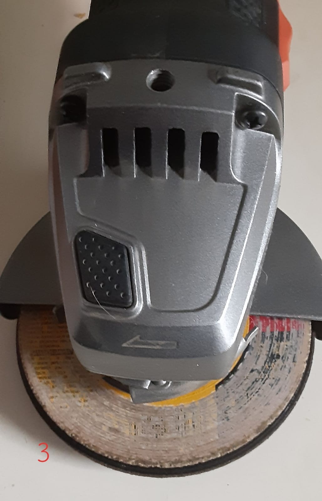 DEWALT 4 1/2 Cut Off Wheel, Angle Grinder Cutting Disc, 5 Pack, Aluminum Oxide Abrasive Chop with 7/8 Arbor for Metal Cutting, Grinding Wheels 4 1/2 in x .045 in (DW8062B5) customer photo 2