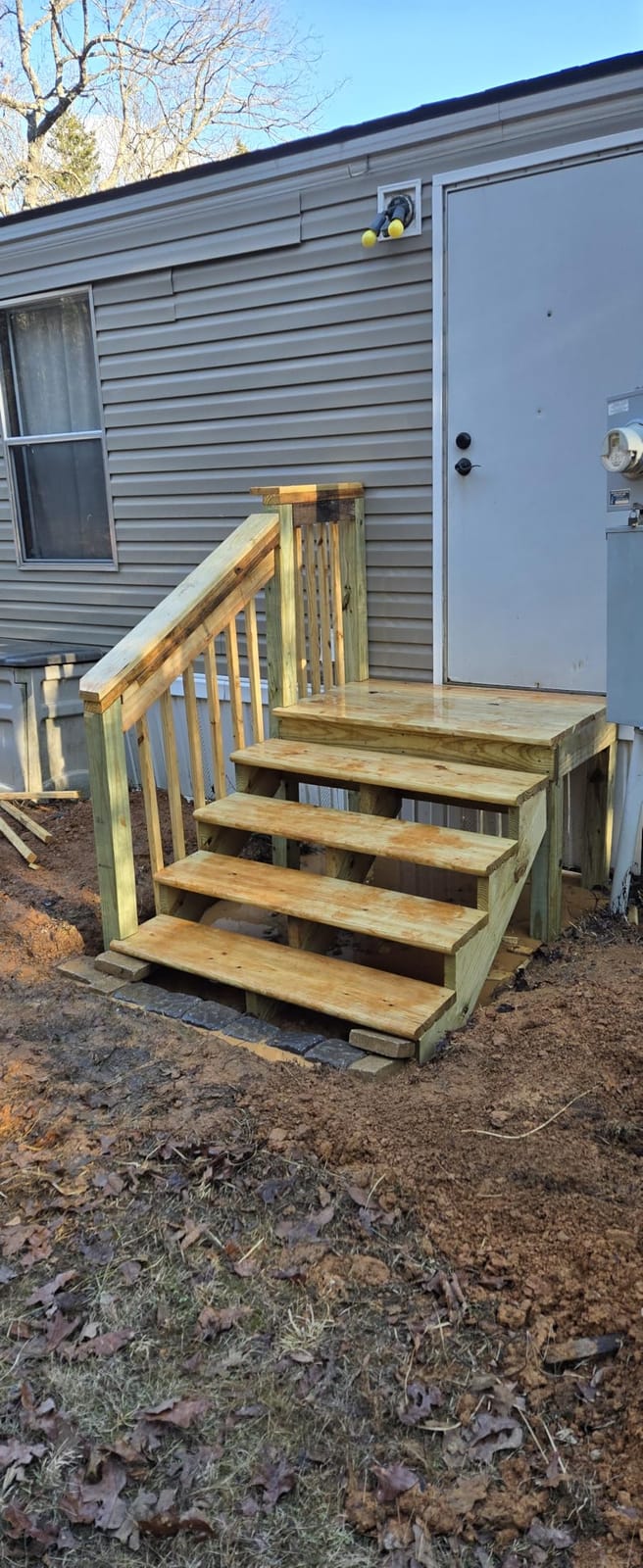 DEWALT 20V MAX 6-1/2-Inch Circular Saw Kit, with 5.0-Ah Battery and Charger (DCS391P1) customer photo 2