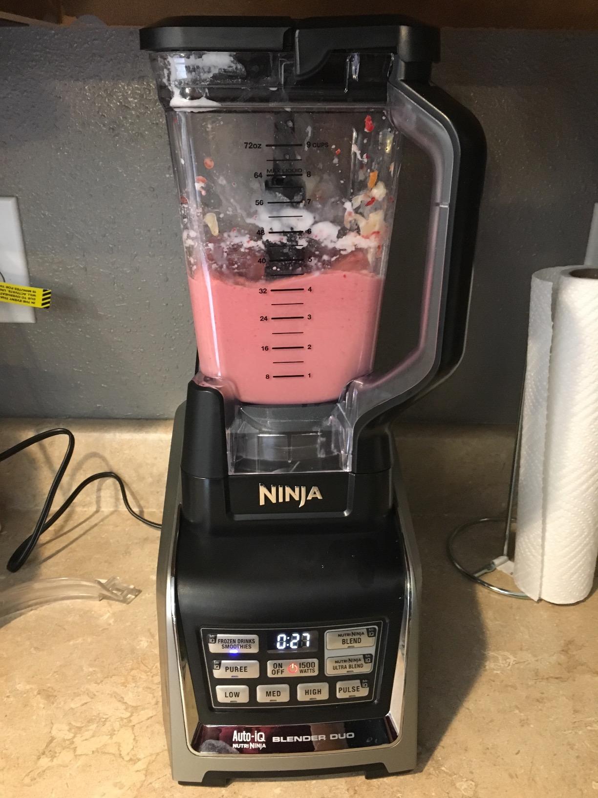 Ninja Nutri Personal & Countertop Blender, 1200W Auto-iQ, Black, BL642 customer photo 1