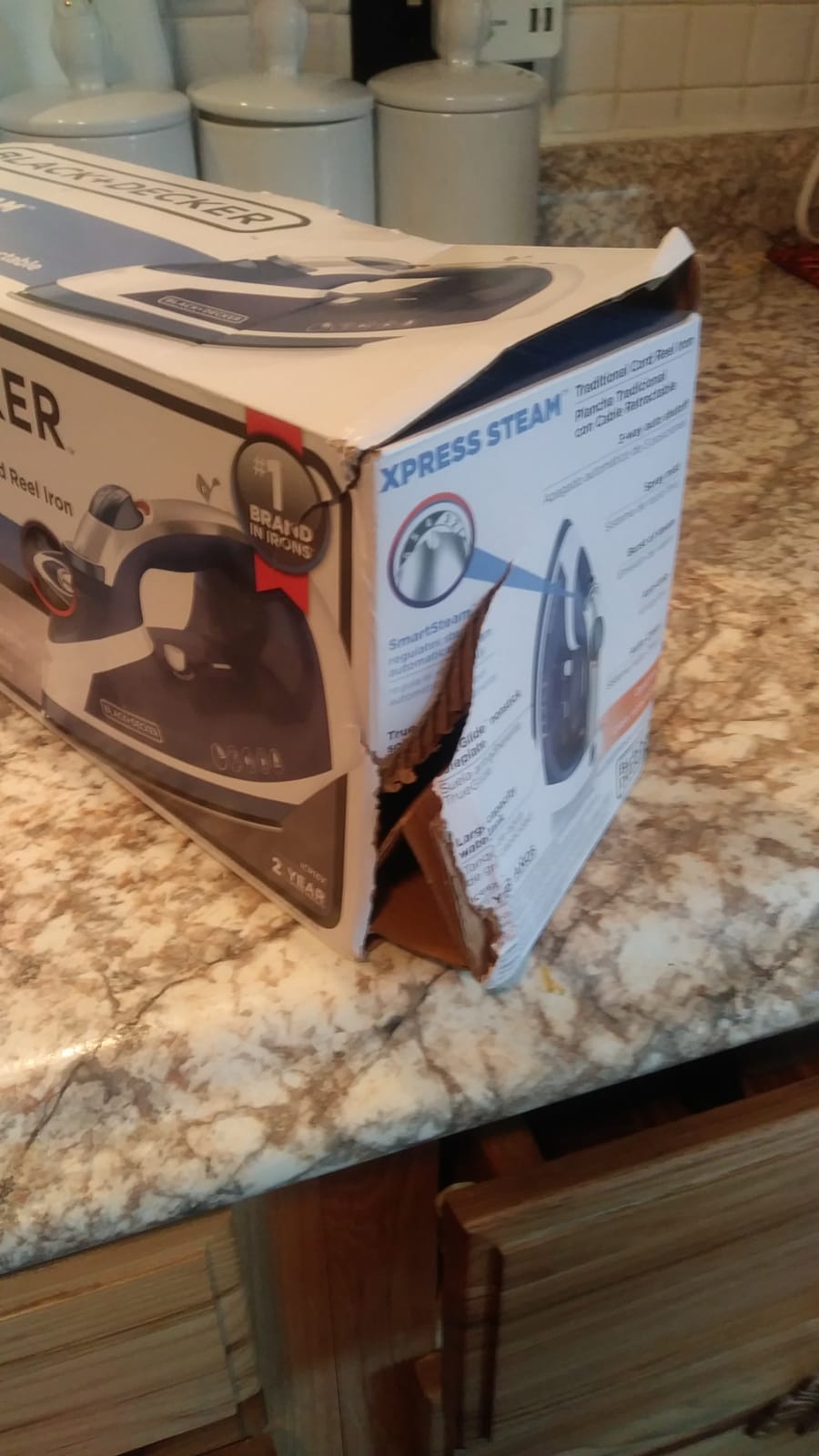 BLACK+DECKER Cord Reel Steam Iron with Nonstick Soleplate customer photo 2