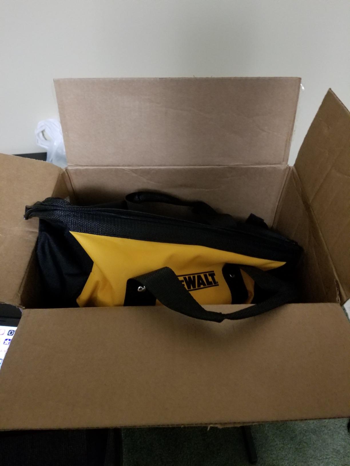 DEWALT FLEXVOLT 60V MAX* Circular Saw, 7 1/4-Inch, Brushless, Tool Only (DCS575B) customer photo 1