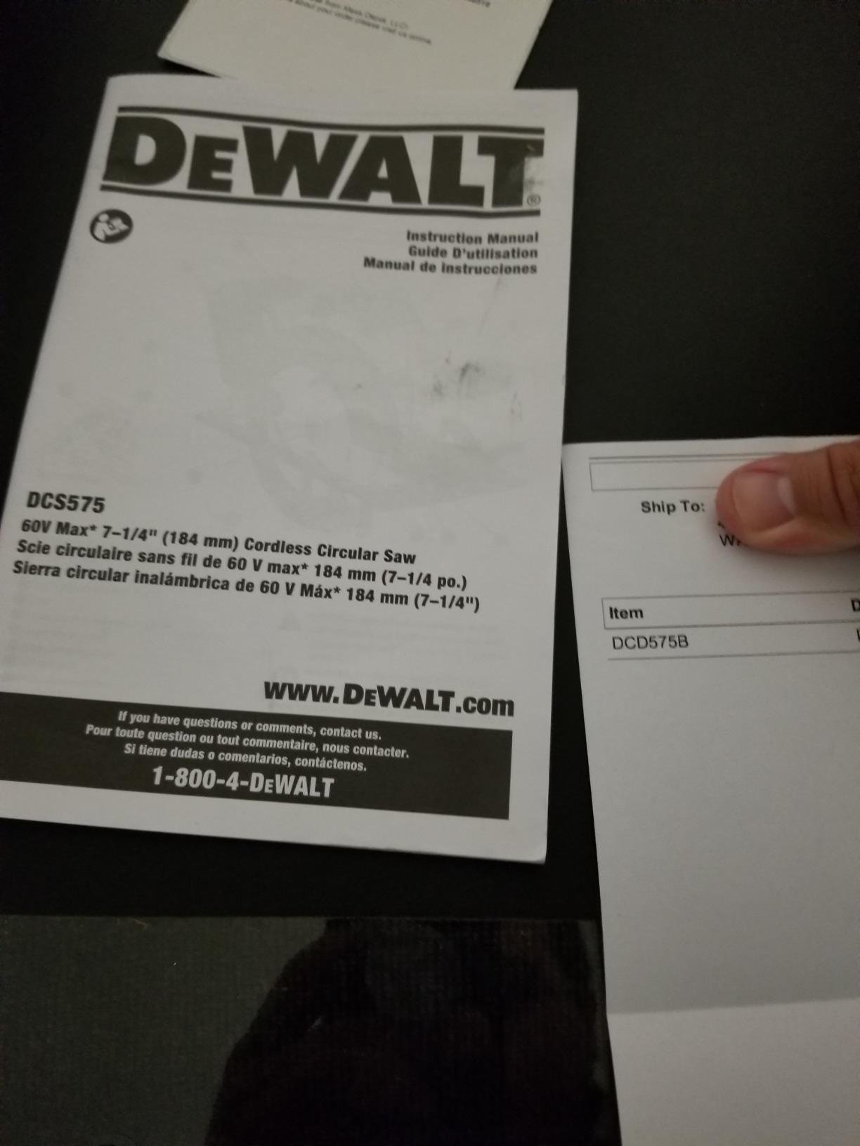 DEWALT FLEXVOLT 60V MAX* Circular Saw, 7 1/4-Inch, Brushless, Tool Only (DCS575B) customer photo 2