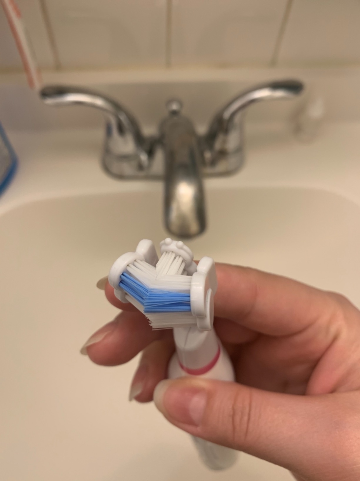 Triple Bristle Original Sonic Toothbrush | Rechargeable 31,000 VPM Tooth Brush | Patented 3 Head Design | Angled Bristles Clean Each Tooth | Dentist Created & Approved Original customer photo 1