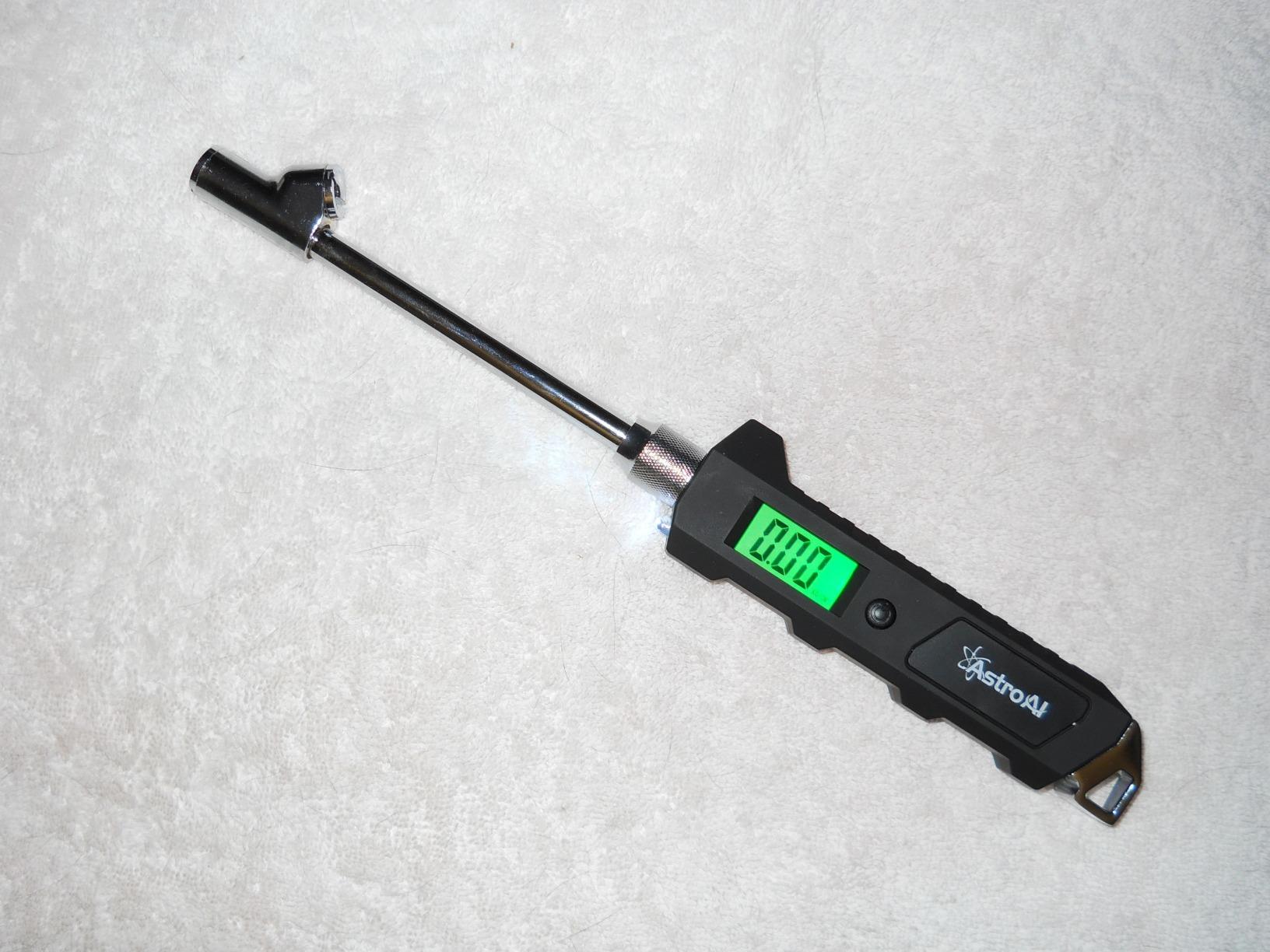 AstroAI Heavy Duty Digital Tire Pressure Gauge 0-230 PSI customer photo 2