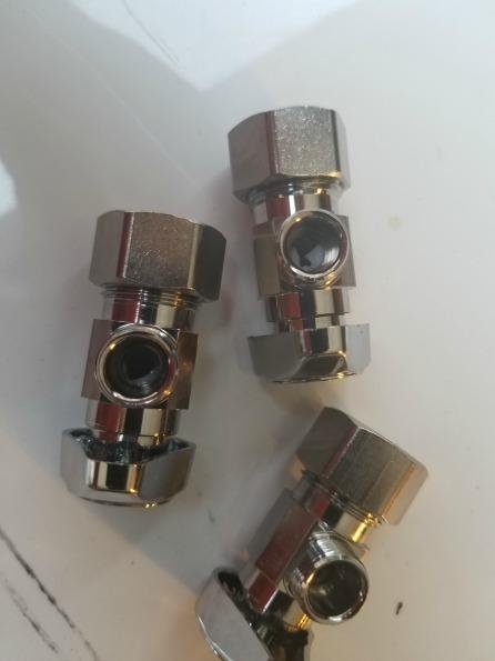 (4-Pack) BrassCraft G2CR19L1X 1/2-in Nominal Comp x 3/8-in OD Outlet Chrome Plated Brass 1/4-Turn Angle Stop Valve Less Outlet Sleeve/Nut (4-Pack) customer photo 1