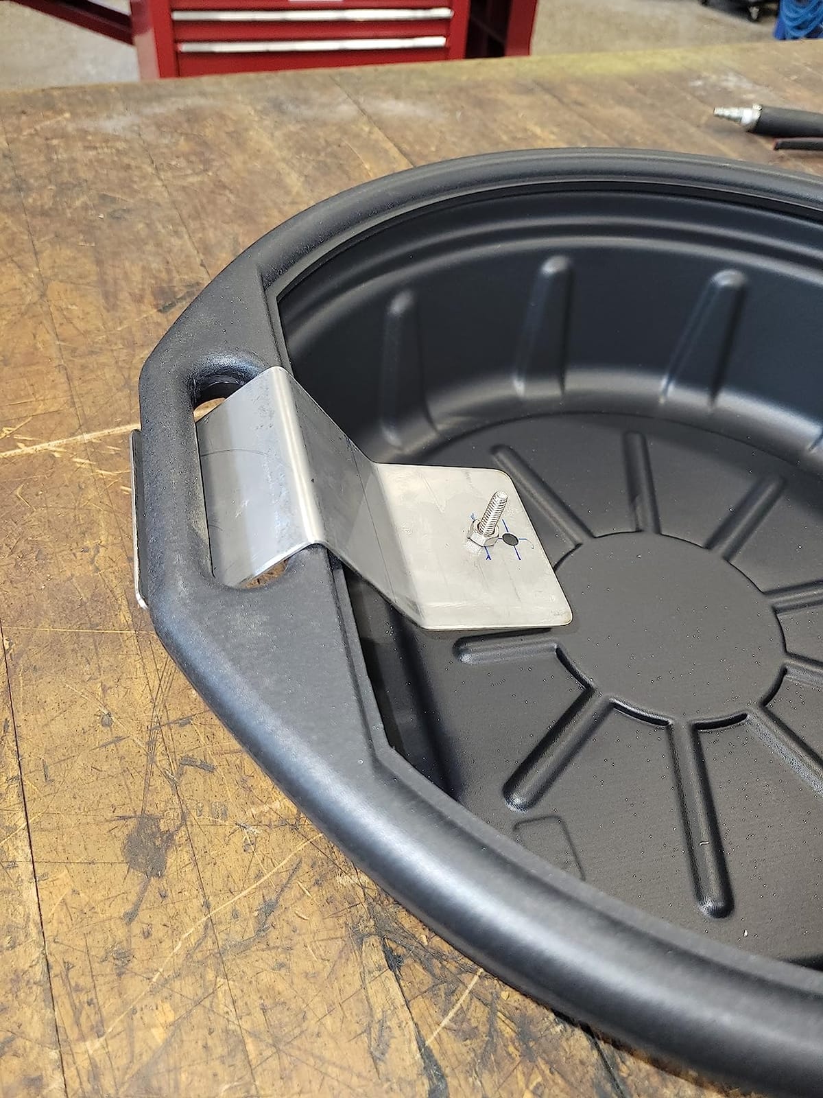 Performance Tool W4071 4.5 Gallon Black Oil Drain Pan customer photo 1