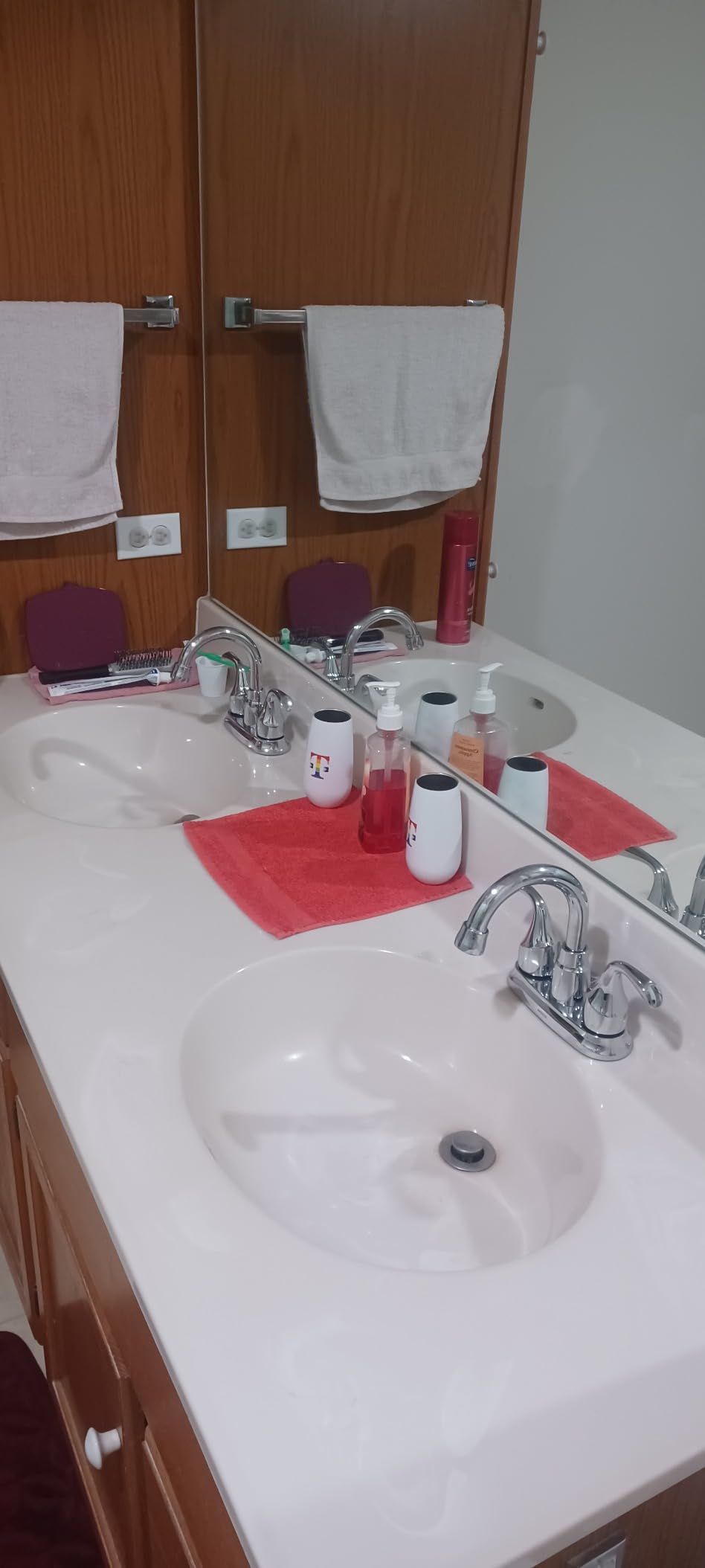 Moen Idora Chrome Two-Handle Centerset Bathroom Sink Faucet with Drain Assembly, 84115 customer photo 1