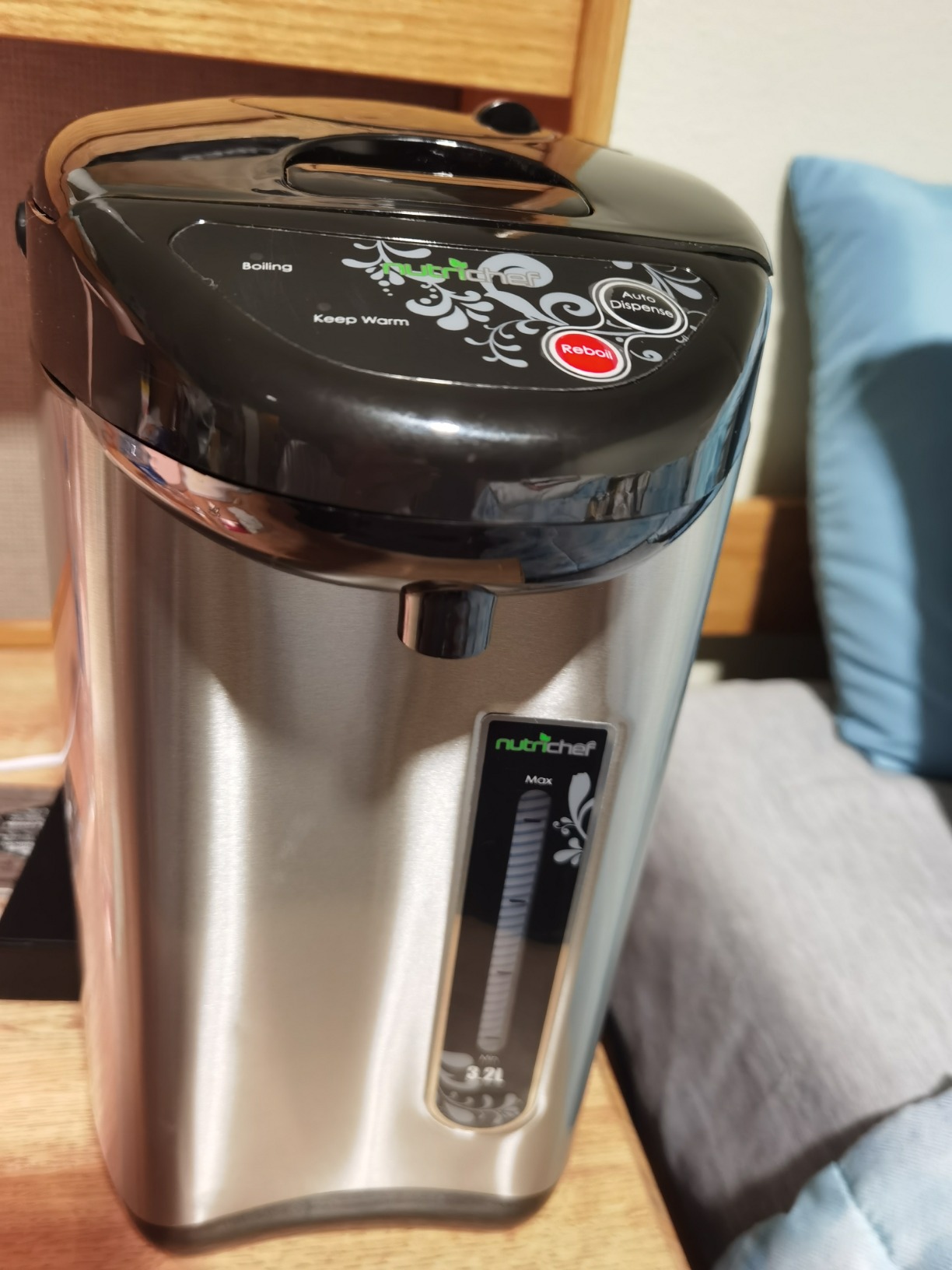NutriChef Hot Water Urn Pot Insulated Stainless Steel,Auto & Manual Dispense,Auto Boiler,Safety Lock Shutoff 3.38 QT /3.2L - Auto Boiler Shut Off - PKWK43 customer photo 1