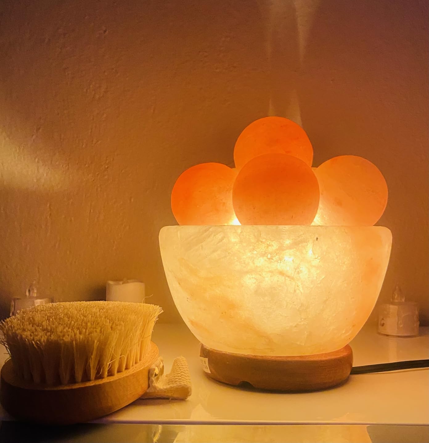 UMAID Himalayan Salt Lamp Bowl with 6 Himalayan Salt Massage Stones, Dimmable Pink Rock Salt Lamp for Bedroom, Office Desk & Meditation Room, Spa Decor, Relaxation Home Decor Gifts for Men & Women customer photo 1