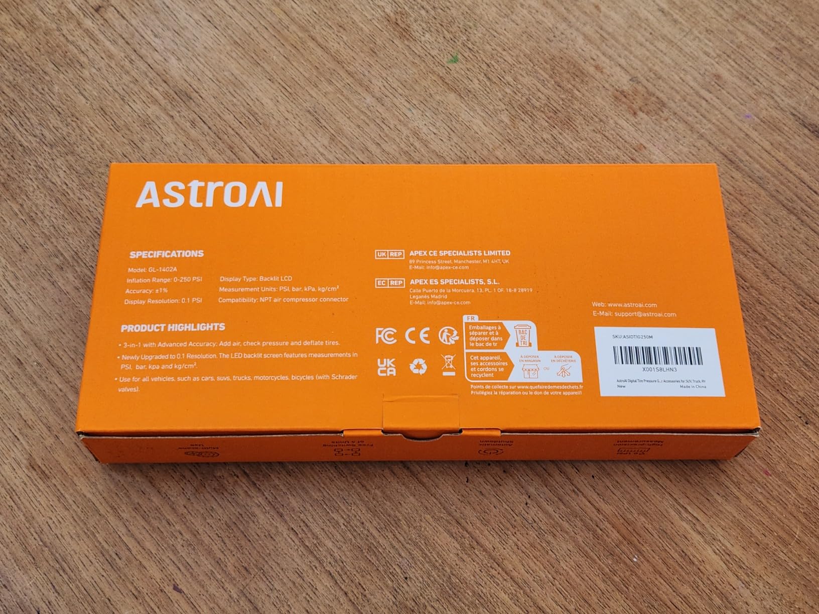 AstroAI Digital Tire Pressure Gauge with Inflator 3-250 PSI Fits 1/4