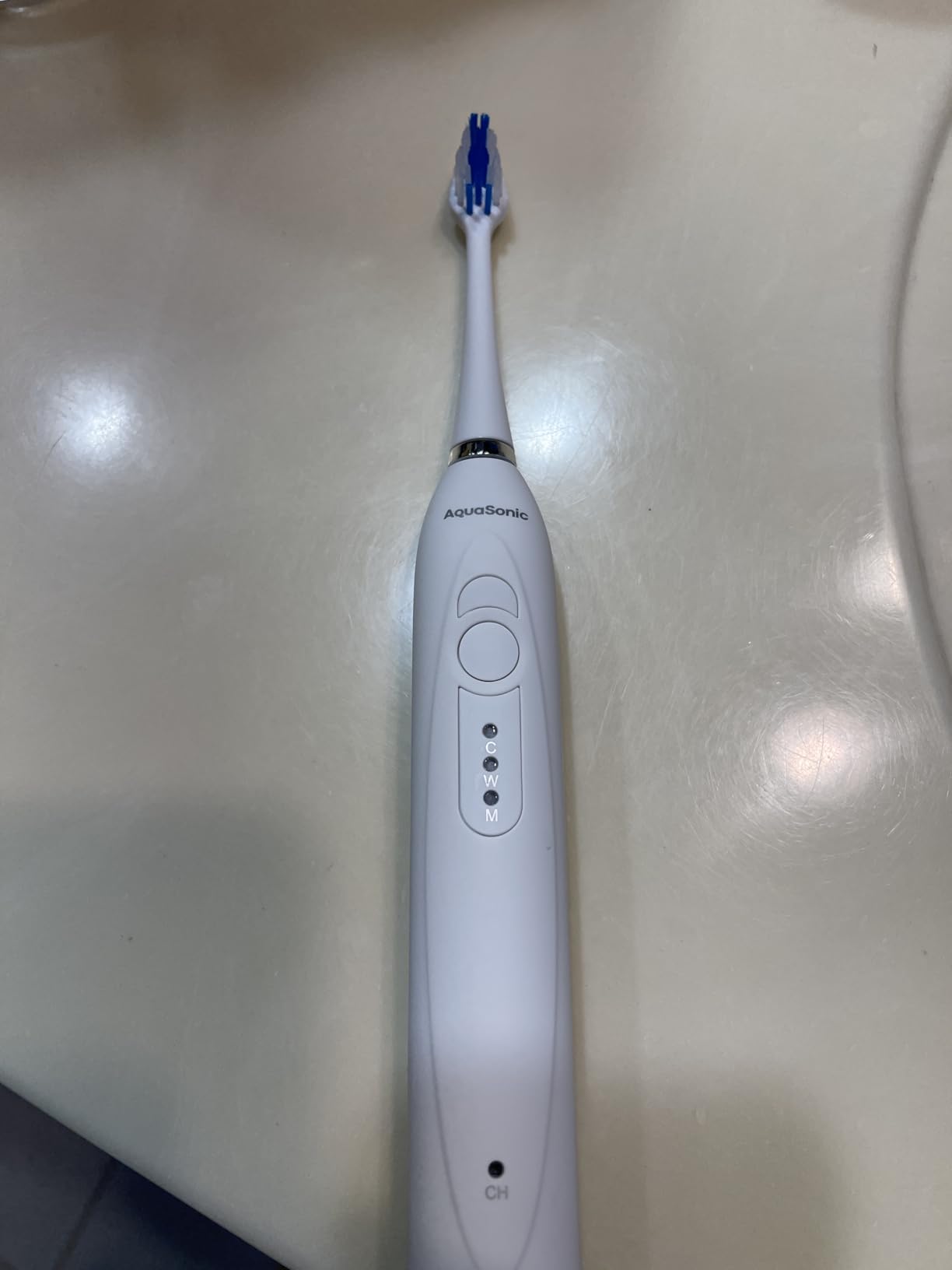 Aquasonic Duo - Dual Handle Ultra Whitening 40,000 VPM Wireless Charging Electric ToothBrushes - 3 Modes with Smart Timers - 10 Dupont Brush Heads & 2 Travel Cases Included customer photo 2
