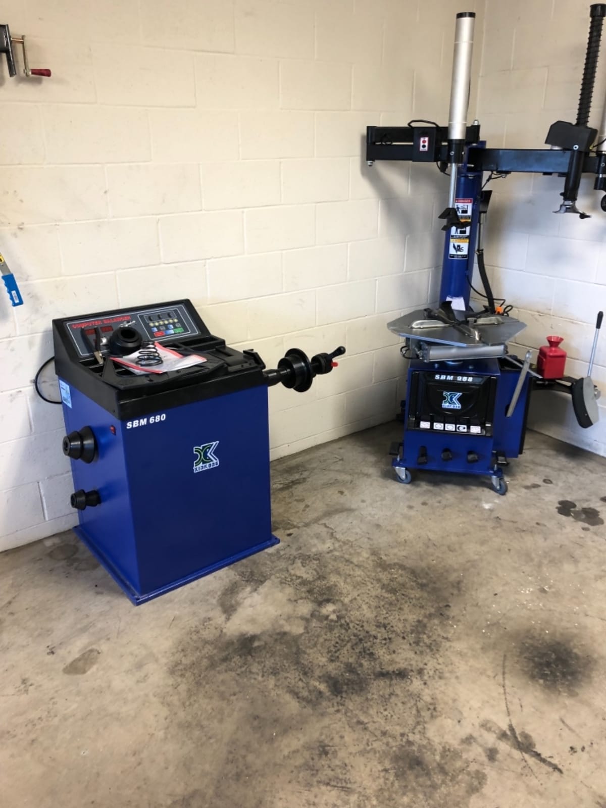 XK Tire Changers Machine and Wheel Balancer Combo,110V,988-690 customer photo 1