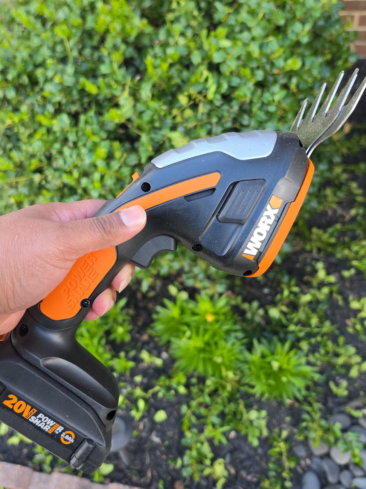 WORX Cordless Grass Shear & Shrub Trimmer, 20V 4