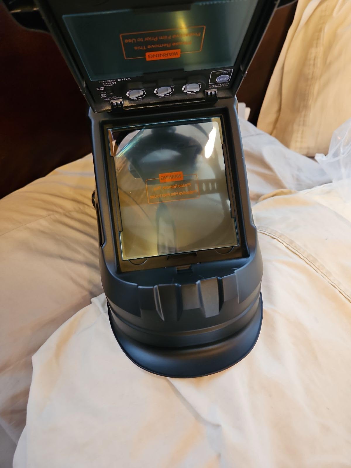 TOOLIOM True Color Auto Darkening Welding Helmet with Large View | True color 1/1/1/1 clarity, 3.94
