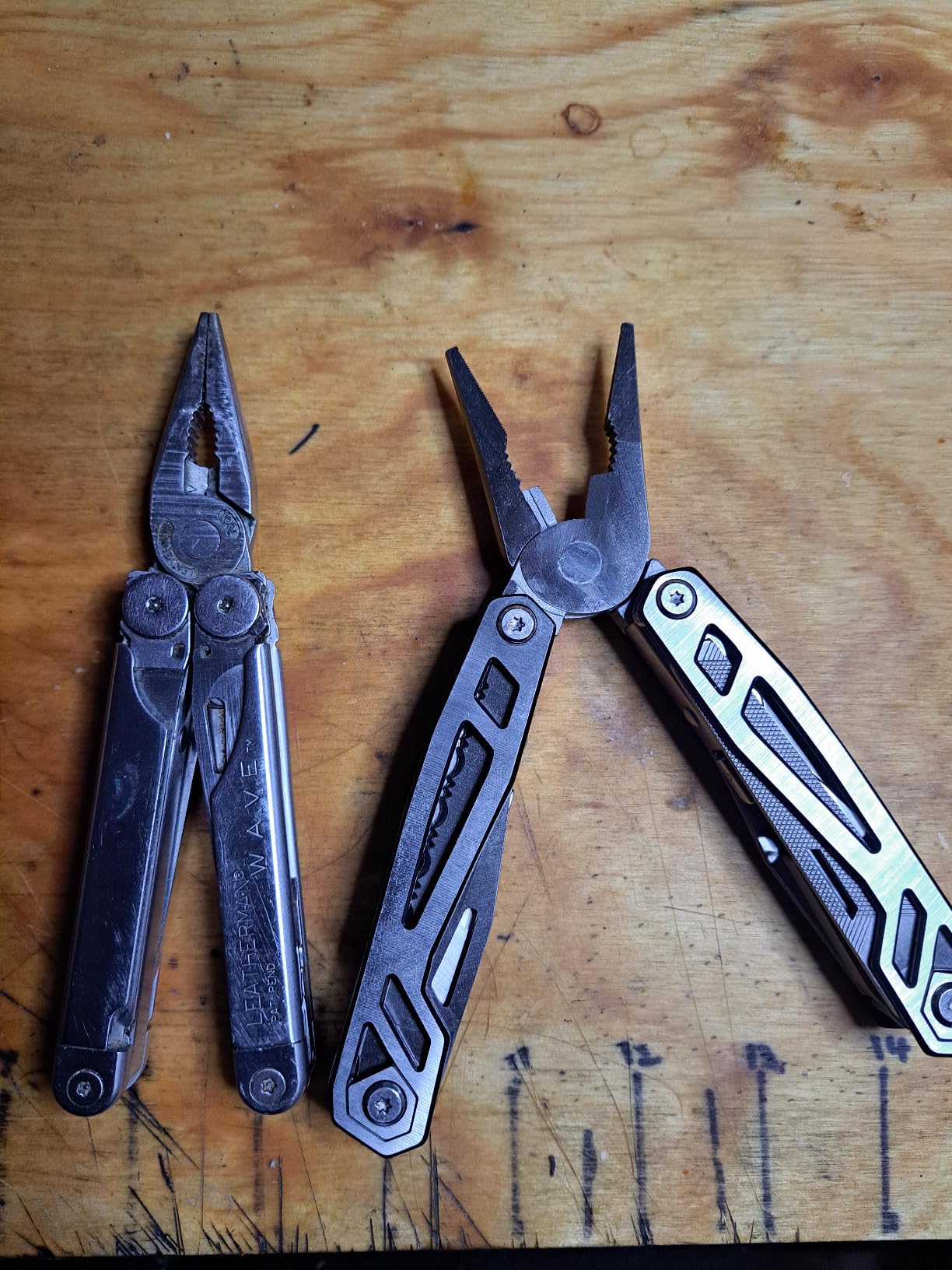Multitool with Pocket Knife, Birthday Gifts for Men Women Mom Dad | 21-in-1 Stainless Steel Pliers with Screwdrivers, Self-locking Multi tools with EDC Sheath, Ideal for Home, Camping, Survival customer photo 2