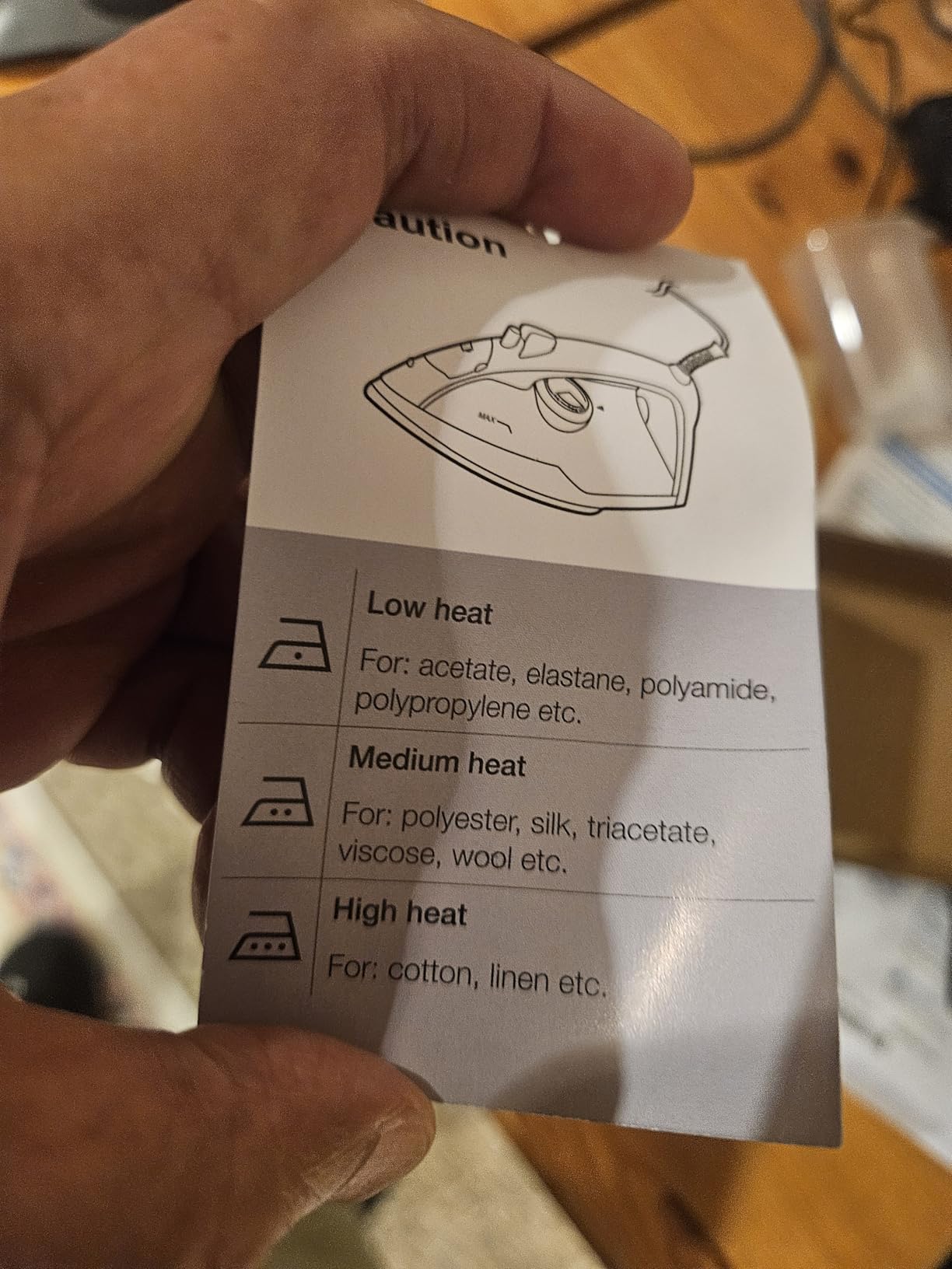 Amazon Basics 1200W 10” Steam Iron, With Non-Stick Teflon Soleplate, 5 Fl Oz Water Tank (150 ML), Auto Shut-Off, Anti-Drip, Anti-Calcification, Thermostat, 6.5Ft Cord, Gray customer photo 2