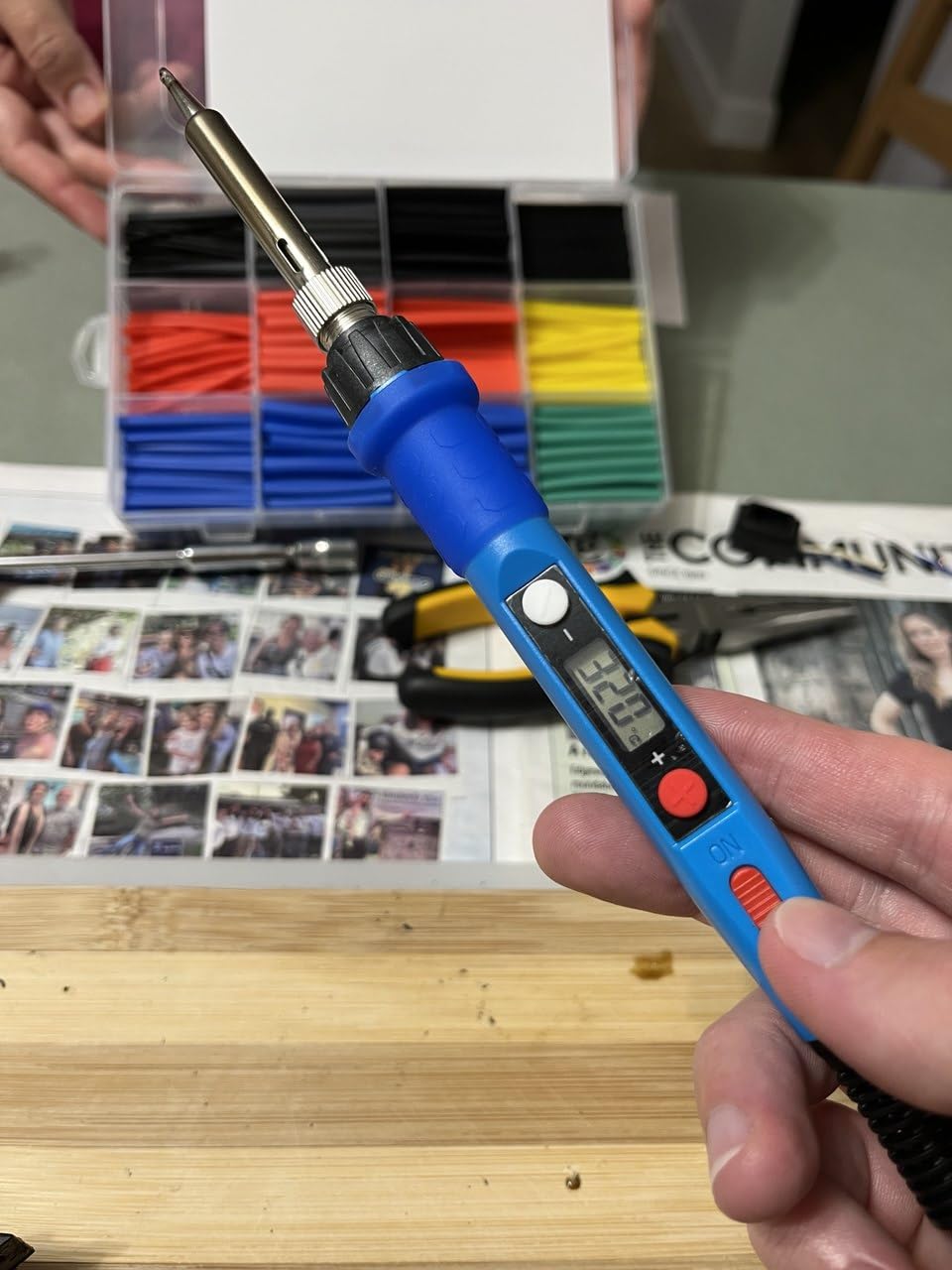 Soldering Iron Kit, 80W 110V LCD Digital Solder Iron Pen with Ceramic Heater, Portable Welding Tools with 5pcs Tips, Stand, Solders Wire, Sponge, Paste, for Metal,Electric Repairs, DIY customer photo 2